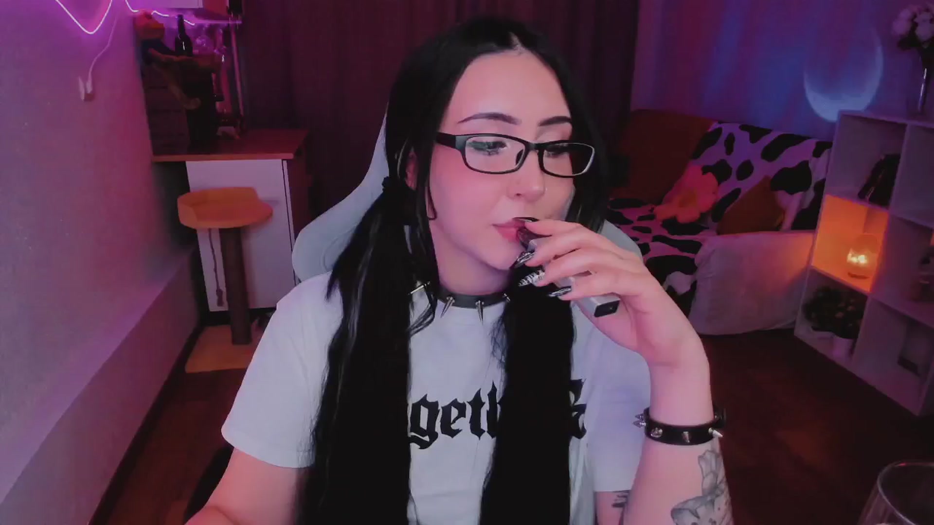 Gallery image thumbnail from KipaHimari's myfreecams stream on, 09/04/2024, 16:45 image 17 of 20