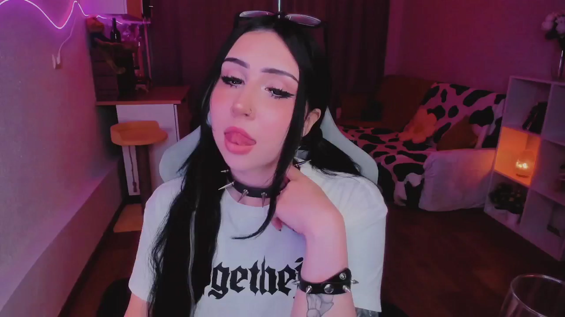 Gallery image thumbnail from KipaHimari's myfreecams stream on, 09/04/2024, 16:45 image 3 of 20