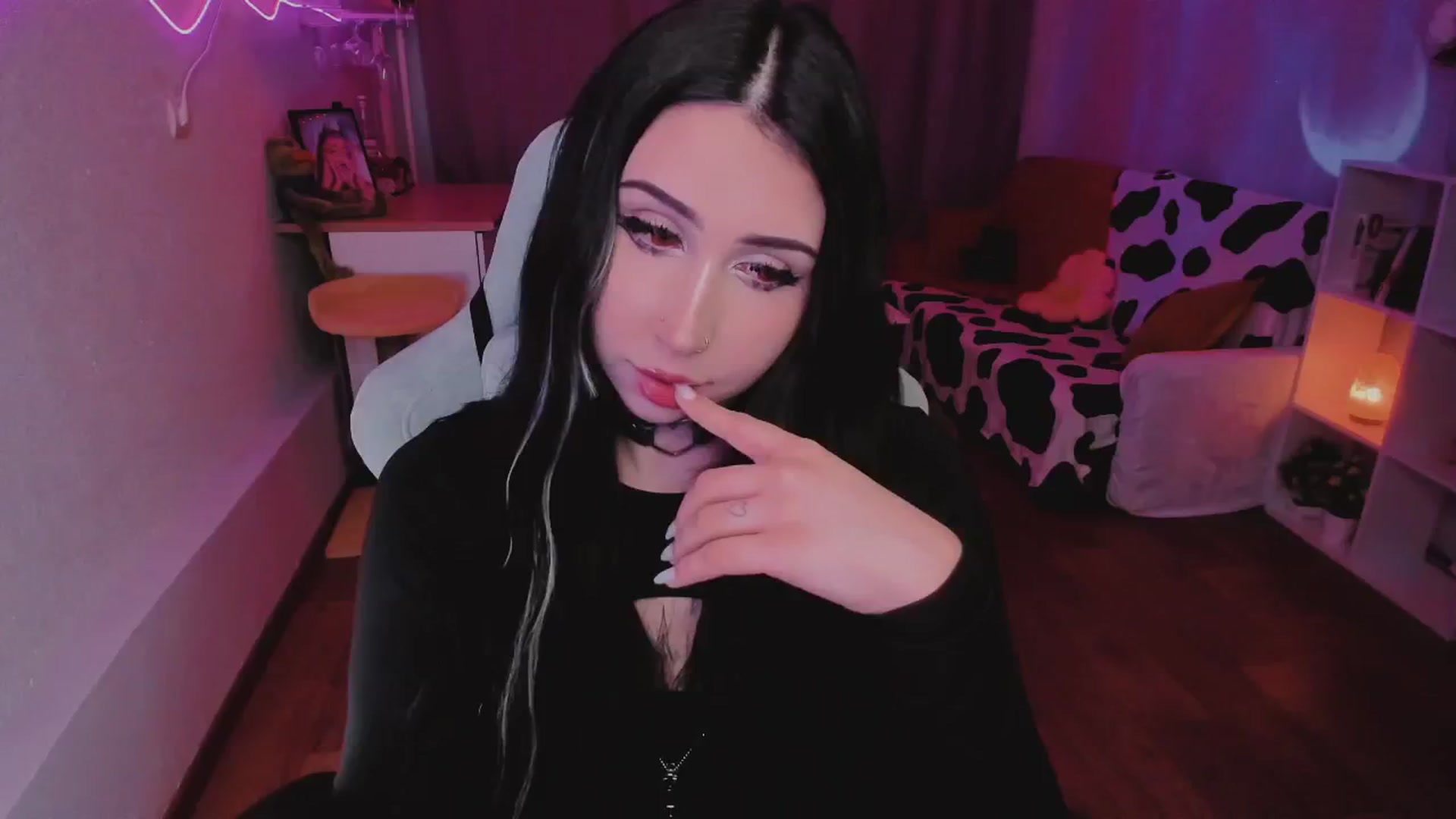 Gallery image thumbnail from KipaHimari's myfreecams stream on, 09/09/2024, 11:38 image 15 of 20