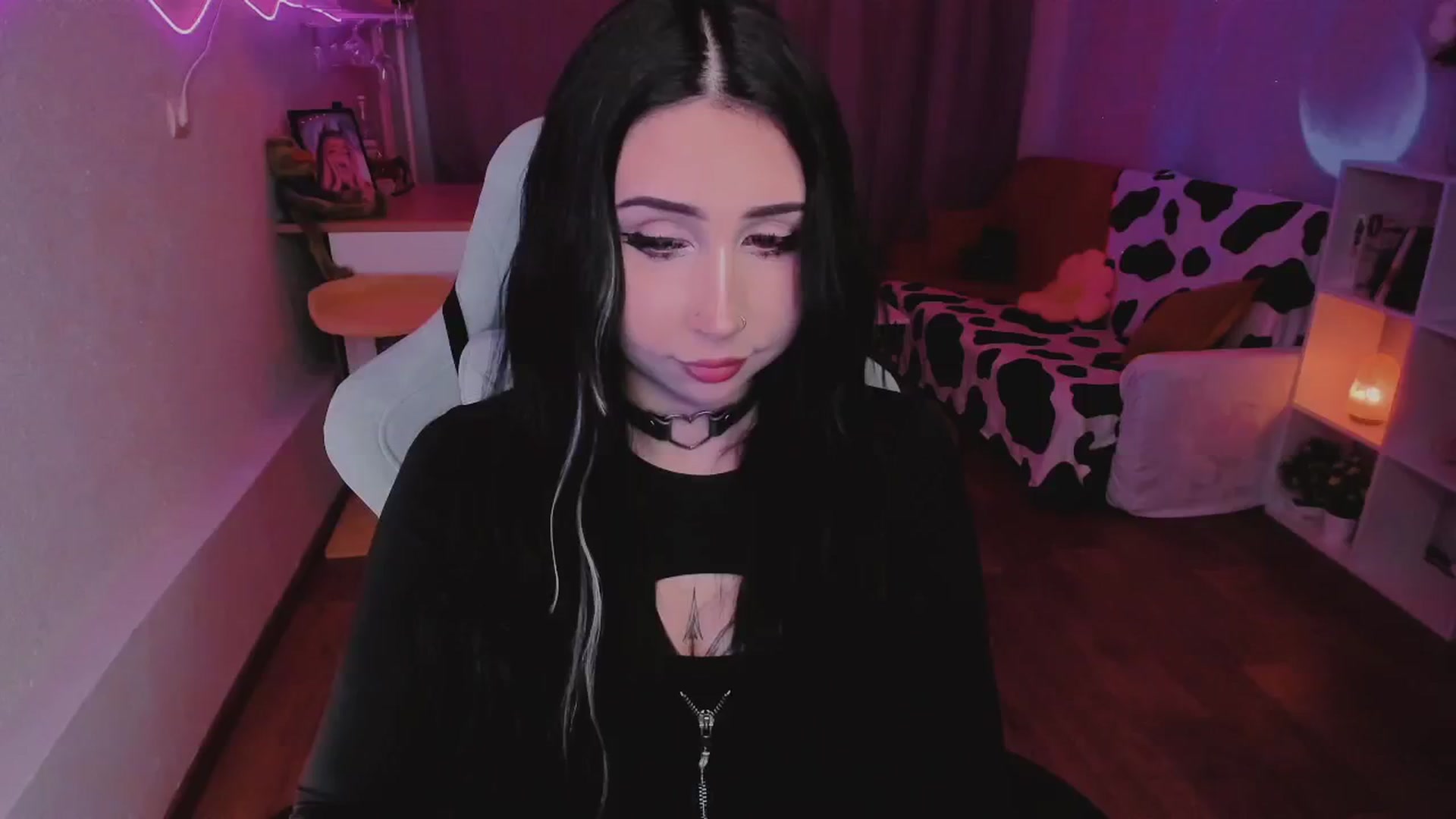 Gallery image thumbnail from KipaHimari's myfreecams stream on, 09/09/2024, 11:38 image 16 of 20