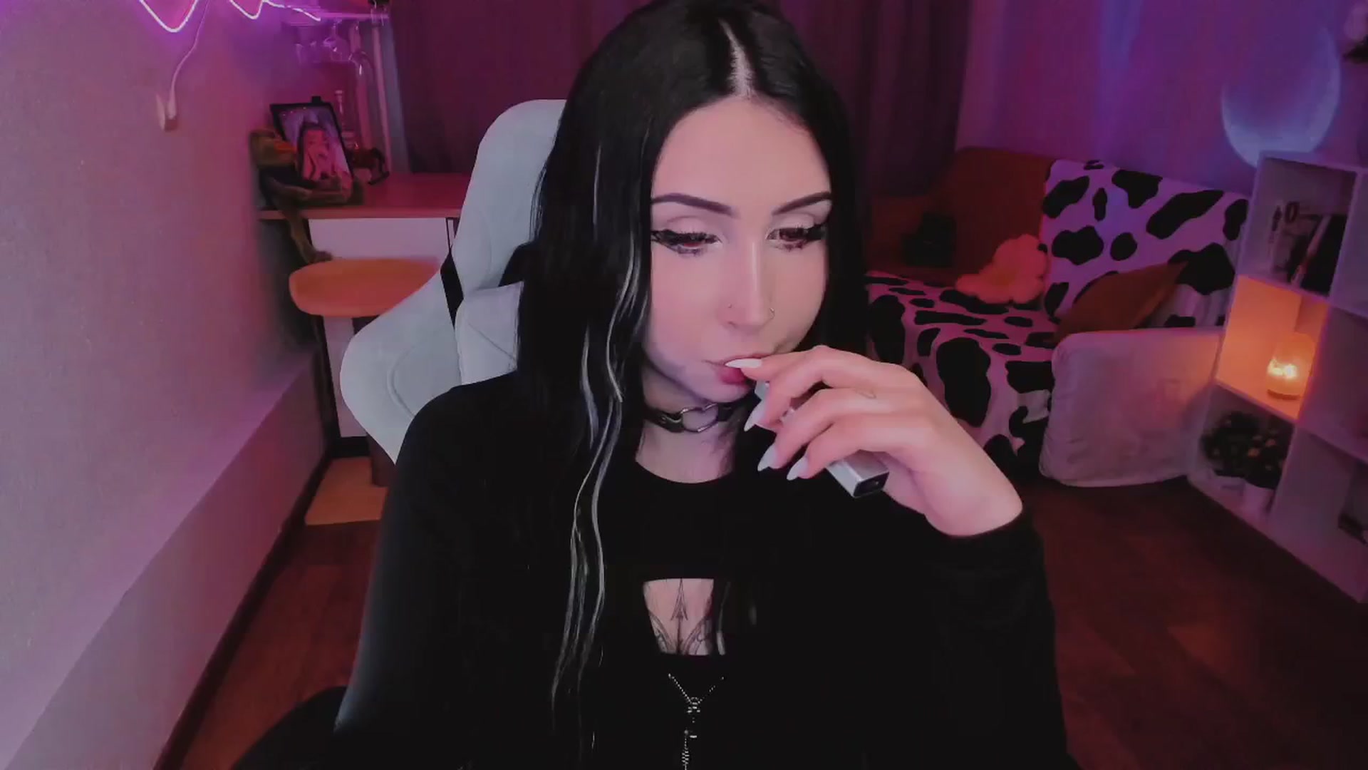 Gallery image thumbnail from KipaHimari's myfreecams stream on, 09/09/2024, 11:38 image 4 of 20