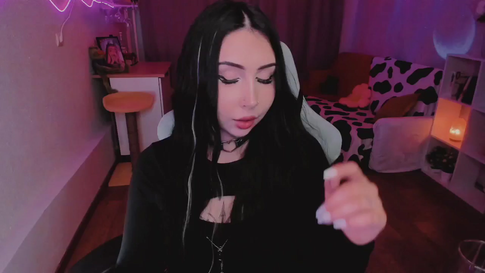 Gallery image thumbnail from KipaHimari's myfreecams stream on, 09/09/2024, 12:56 image 7 of 20