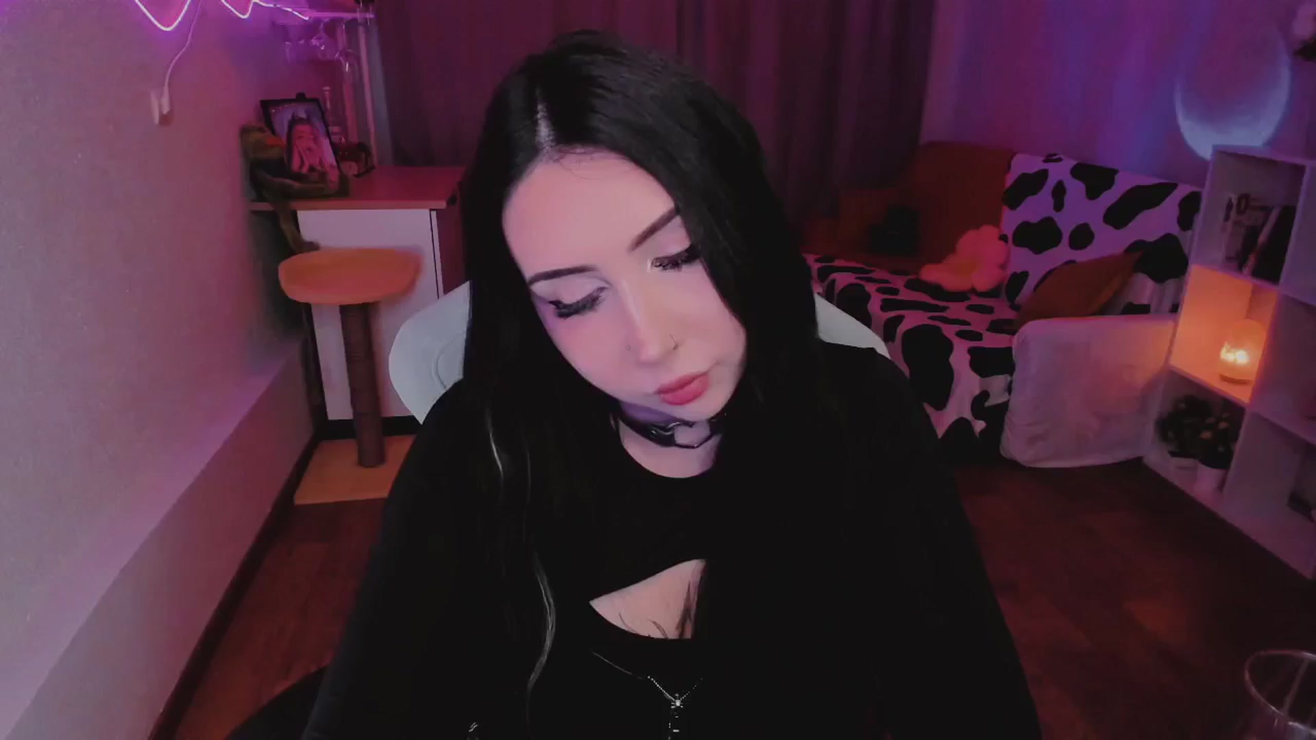 Gallery image thumbnail from KipaHimari's myfreecams stream on, 09/09/2024, 12:56 image 2 of 20