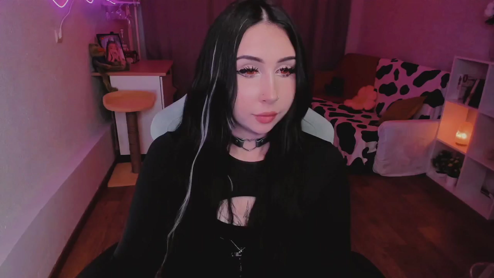 Gallery image thumbnail from KipaHimari's myfreecams stream on, 09/09/2024, 13:51 image 2 of 20