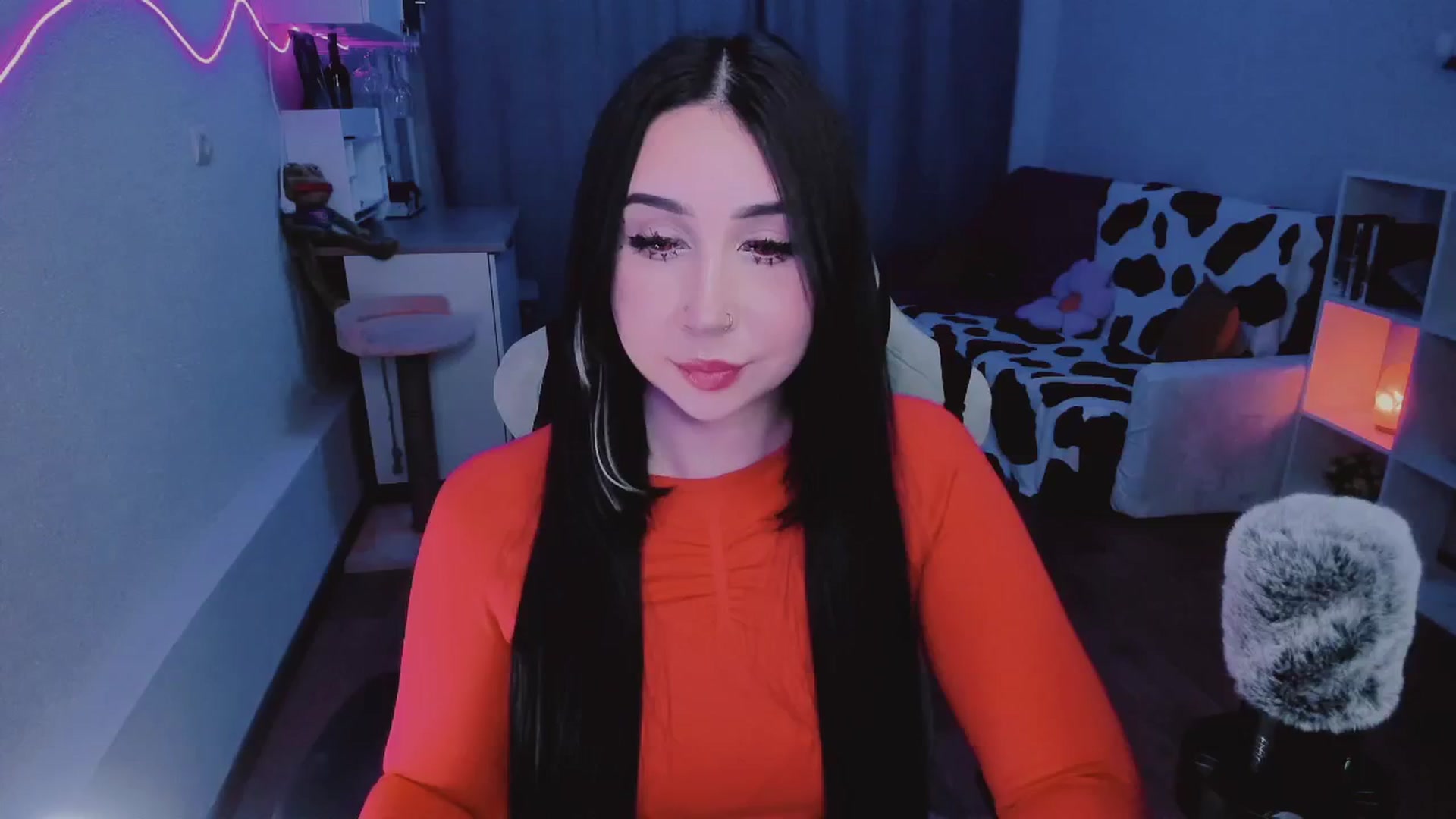 Gallery image thumbnail from KipaHimari's myfreecams stream on, 09/16/2024, 15:37 image 19 of 20