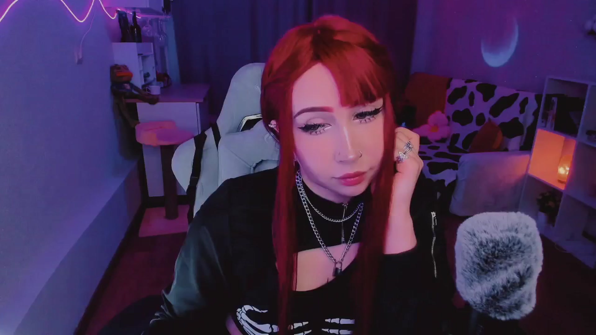 Gallery image thumbnail from KipaHimari's myfreecams stream on, 09/17/2024, 13:36 image 8 of 20