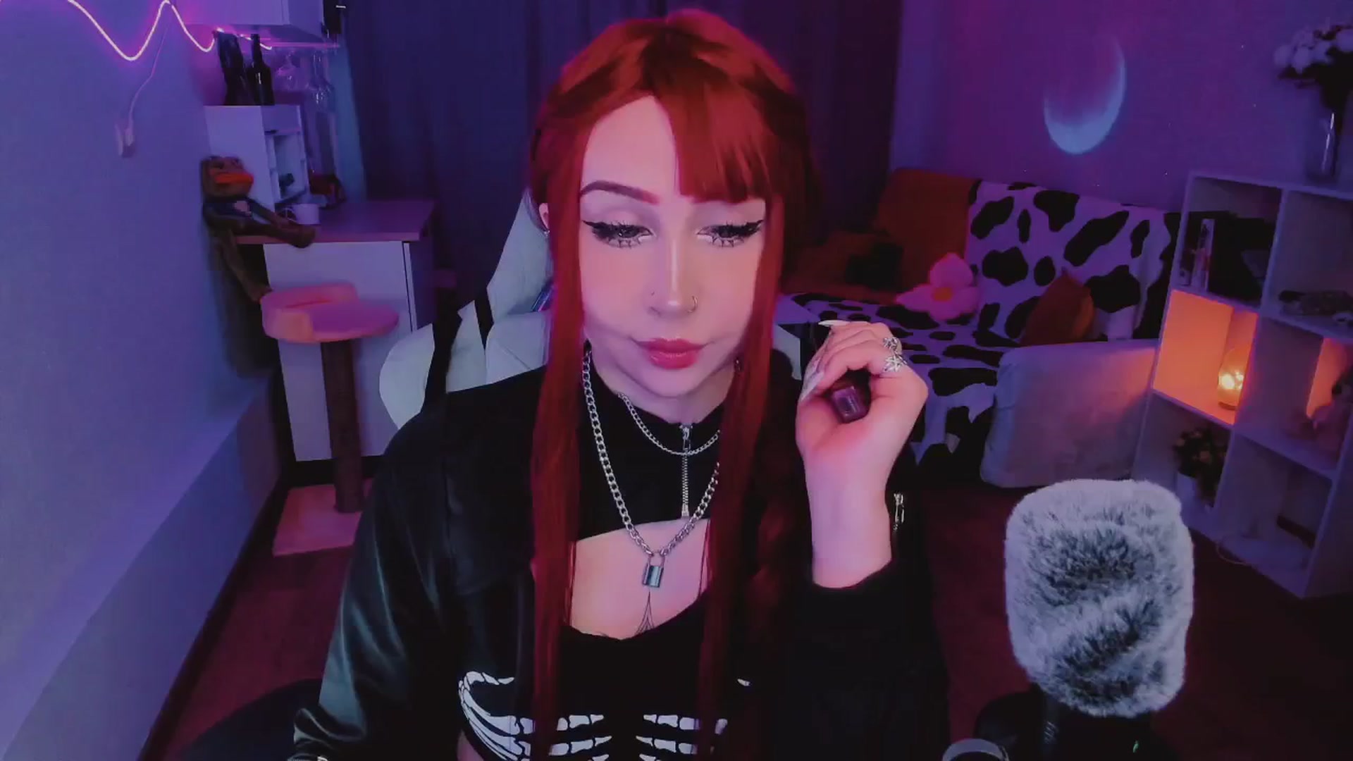 Gallery image thumbnail from KipaHimari's myfreecams stream on, 09/17/2024, 13:36 image 12 of 20
