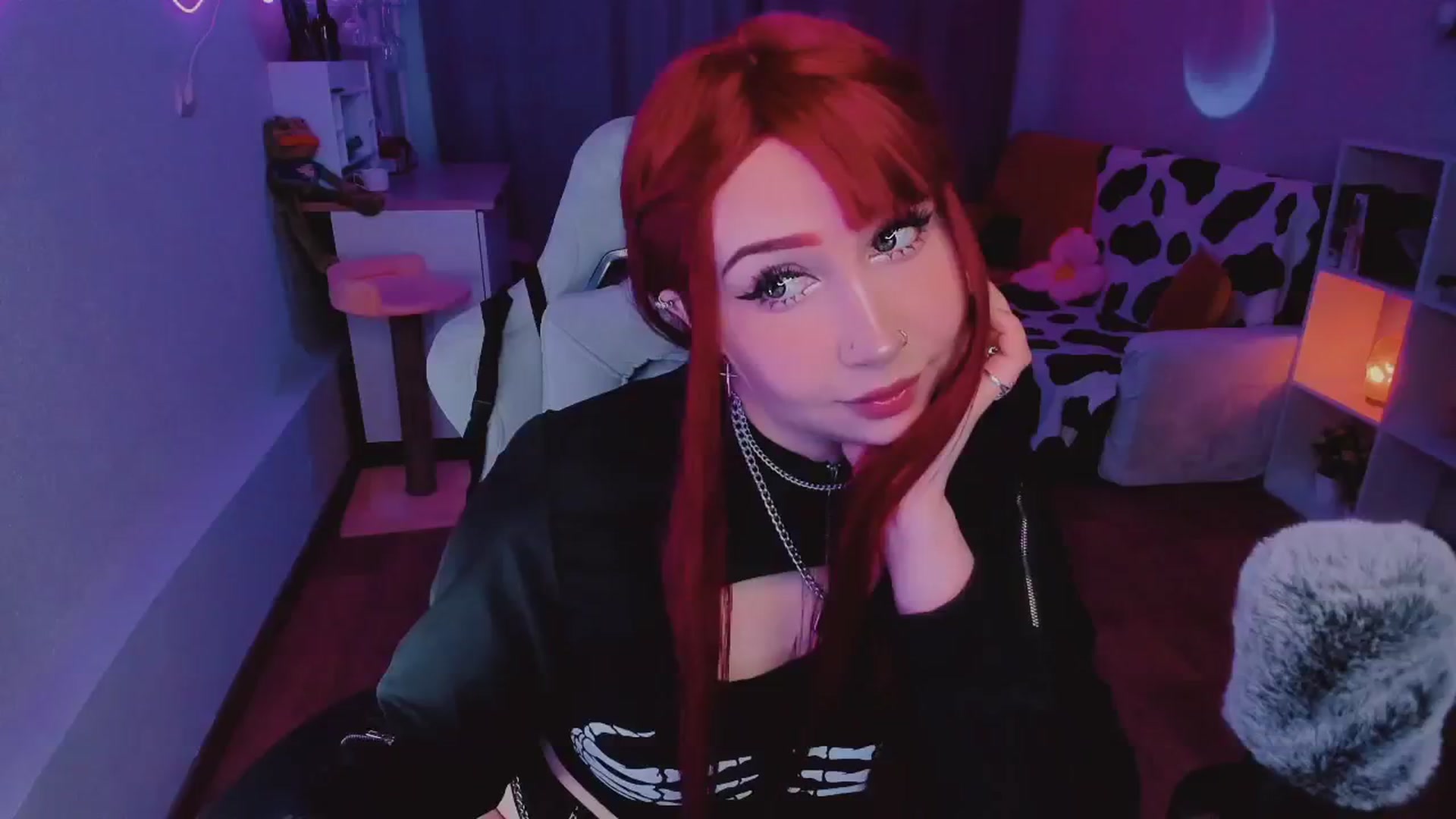 Gallery image thumbnail from KipaHimari's myfreecams stream on, 09/17/2024, 13:36 image 1 of 20