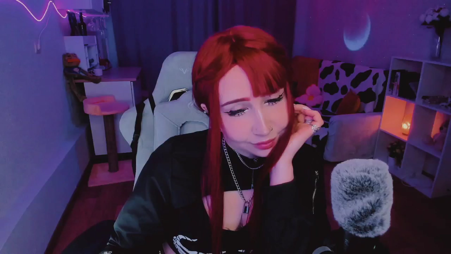 Gallery image thumbnail from KipaHimari's myfreecams stream on, 09/17/2024, 13:36 image 13 of 20