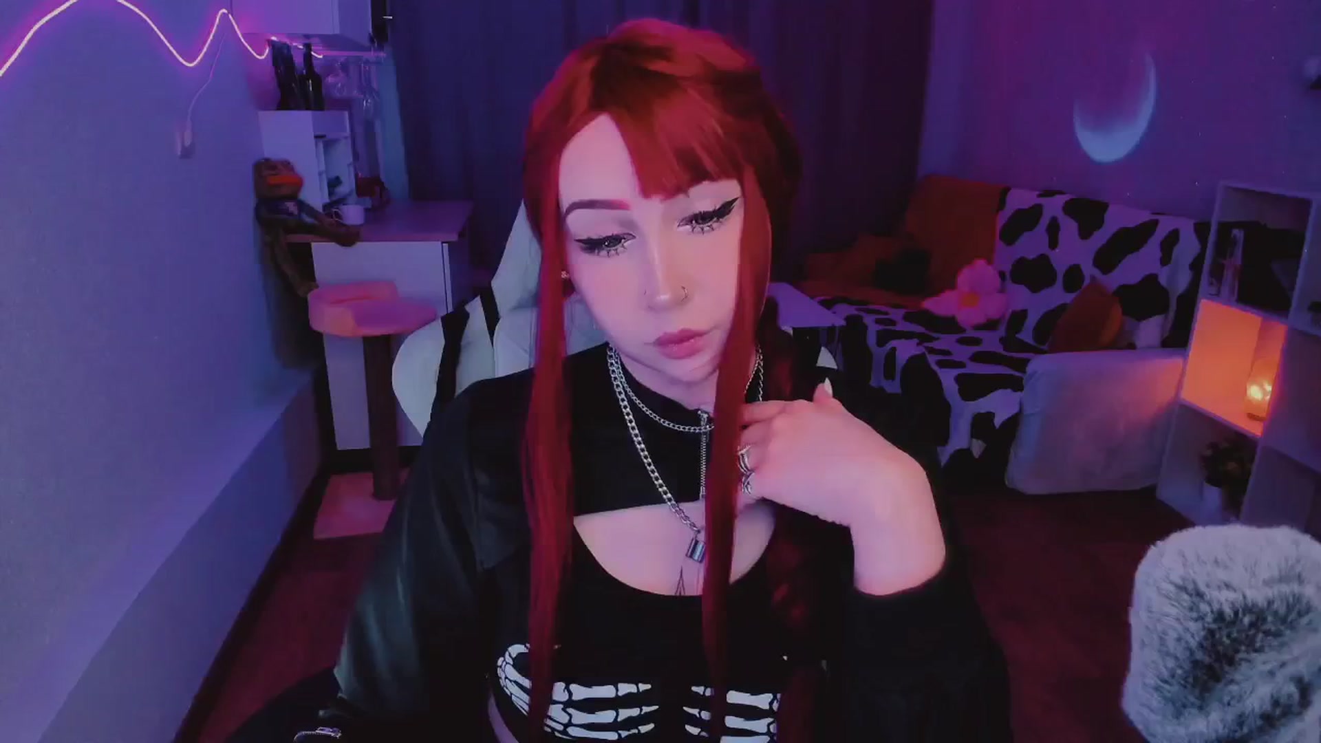 Gallery image thumbnail from KipaHimari's myfreecams stream on, 09/17/2024, 13:36 image 3 of 20