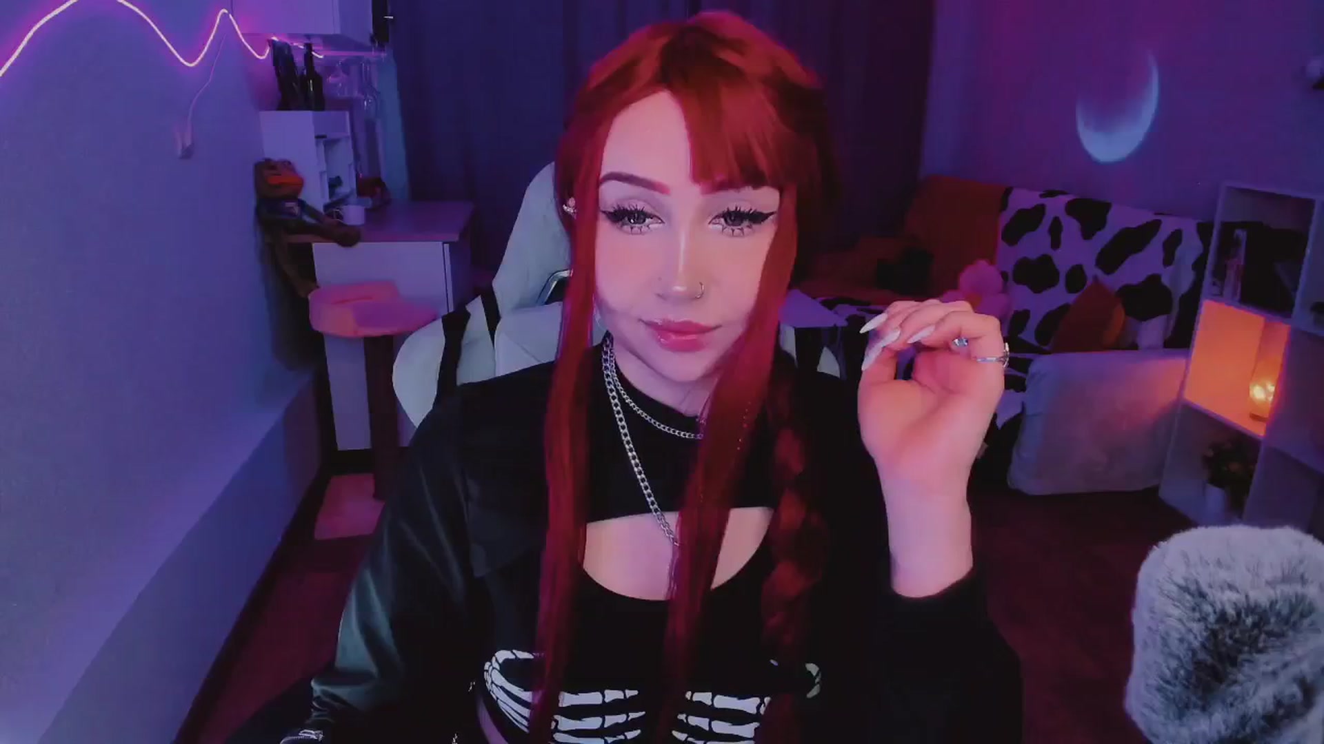 Gallery image thumbnail from KipaHimari's myfreecams stream on, 09/17/2024, 13:36 image 4 of 20