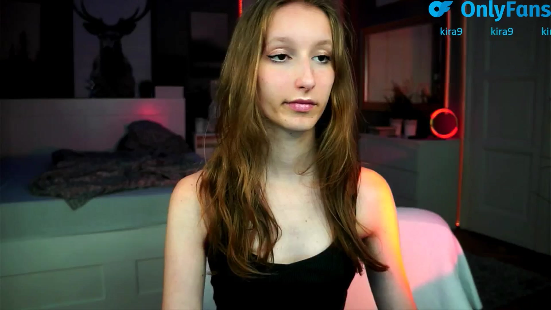 Gallery image thumbnail from Kira9's myfreecams stream on, 08/25/2025, 19:36 image 5 of 20
