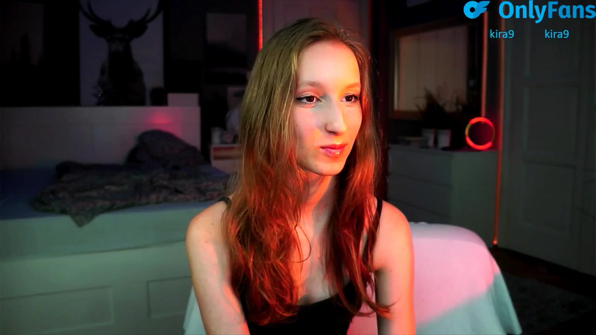 Gallery image thumbnail from Kira9's myfreecams stream on, 08/25/2025, 19:36 image 12 of 20