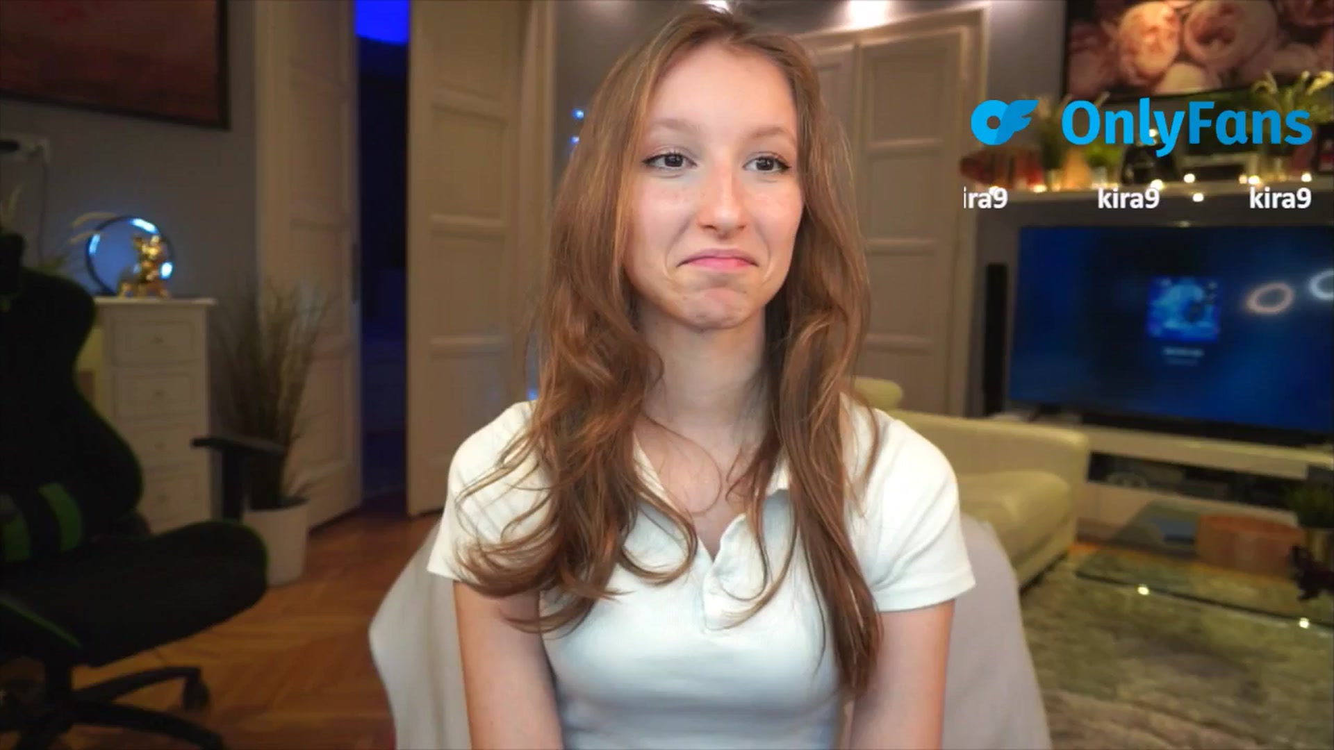 Gallery image thumbnail from Kira9's myfreecams stream on, 09/04/2025, 18:06 image 5 of 20