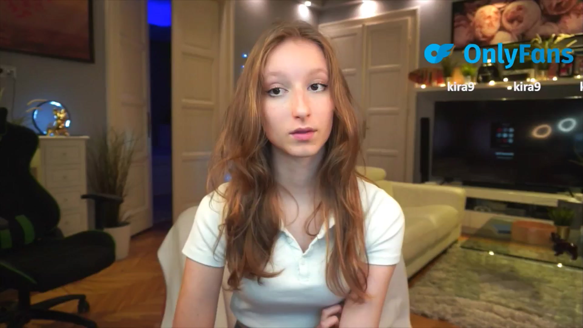 Gallery image thumbnail from Kira9's myfreecams stream on, 09/04/2025, 20:26 image 1 of 20