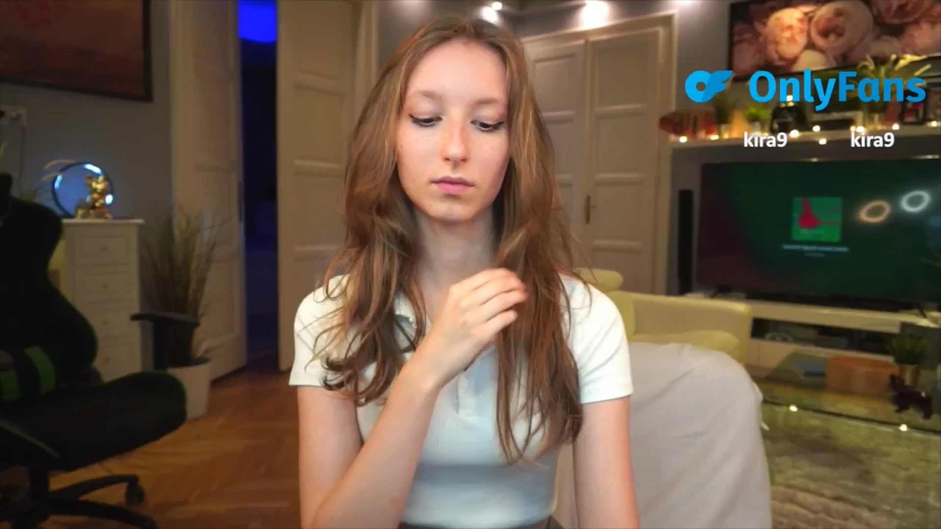 Gallery image thumbnail from Kira9's myfreecams stream on, 09/04/2025, 20:26 image 5 of 20