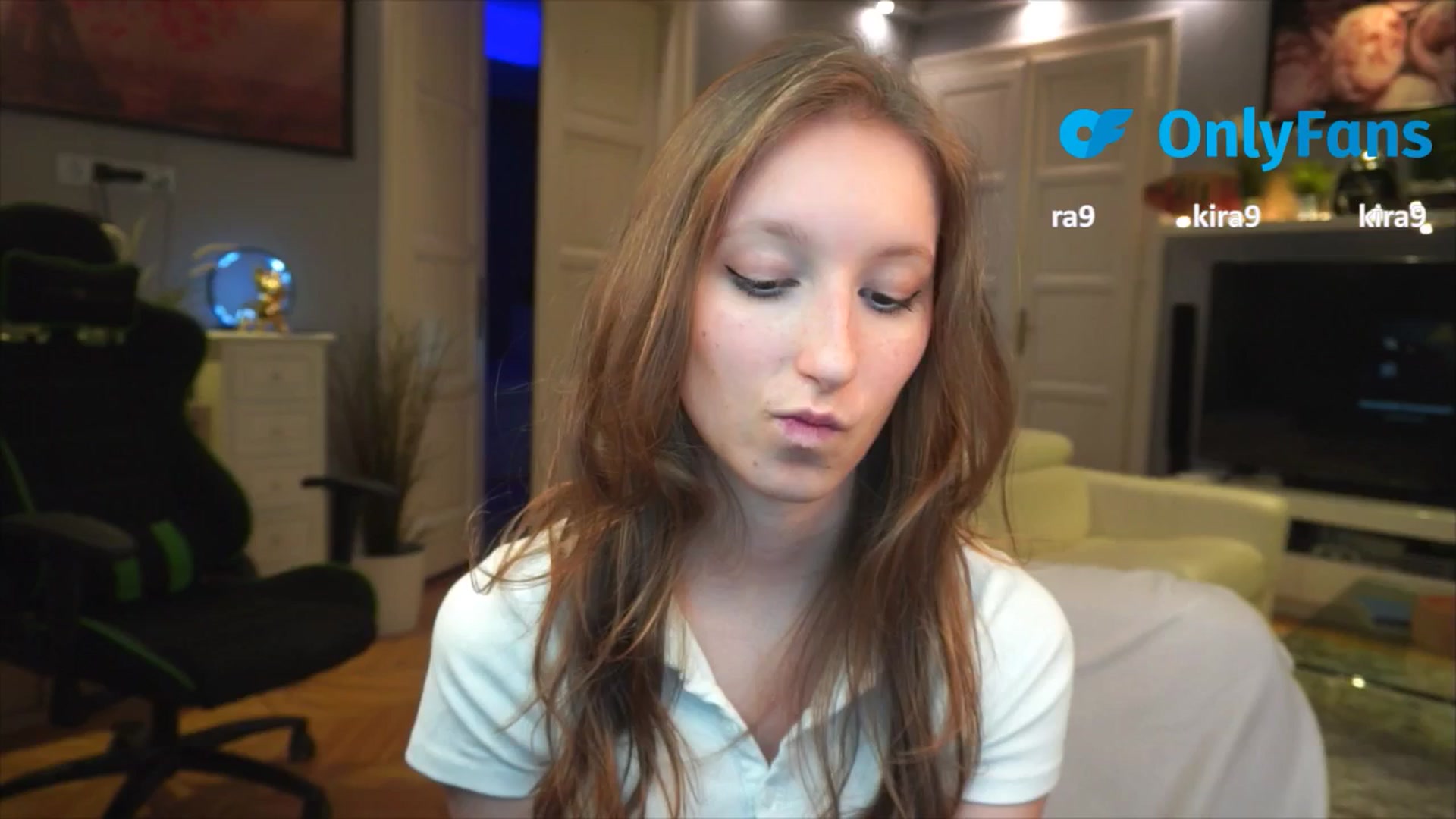 Gallery image thumbnail from Kira9's myfreecams stream on, 09/04/2025, 21:50 image 9 of 20