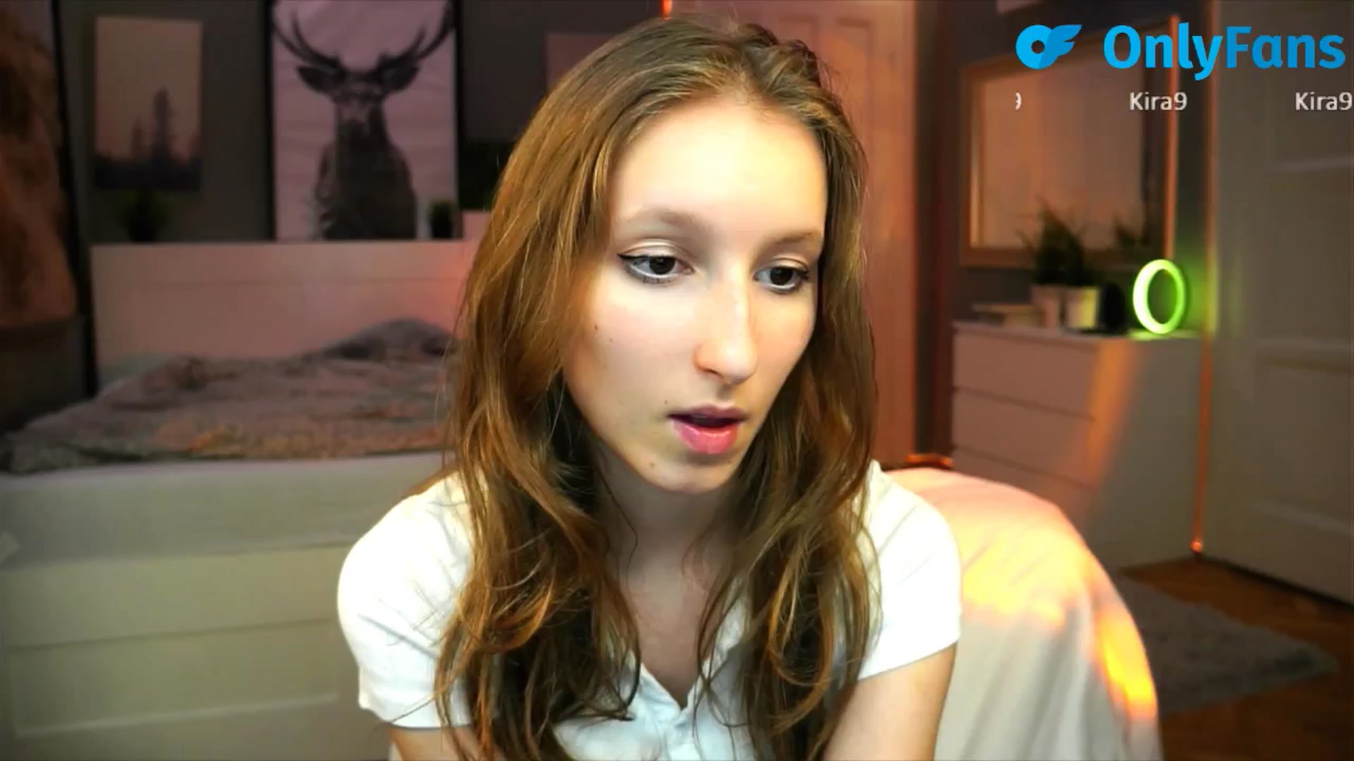 Gallery image thumbnail from Kira9's myfreecams stream on, 09/05/2025, 17:39 image 11 of 20