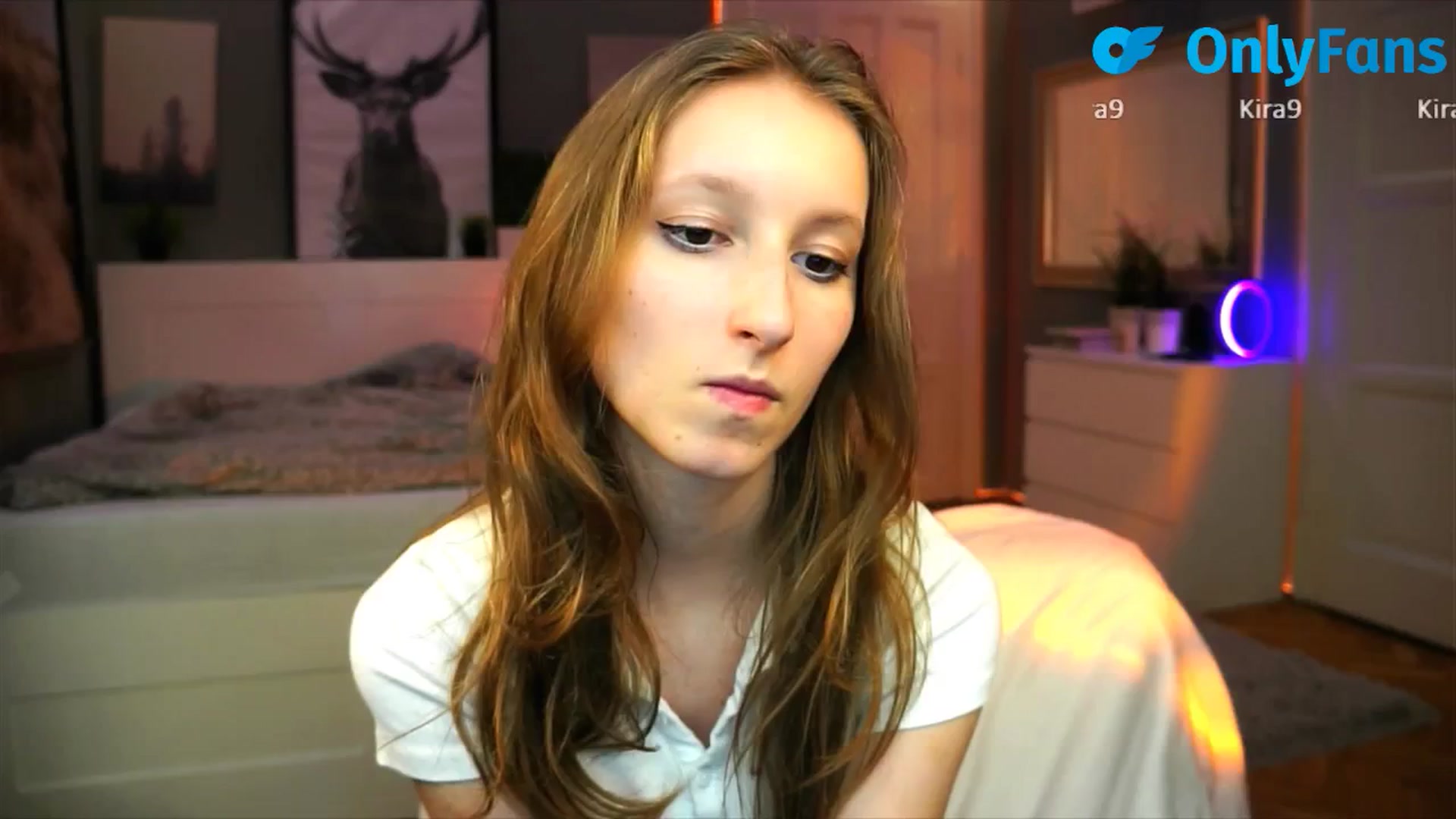 Gallery image thumbnail from Kira9's myfreecams stream on, 09/05/2025, 17:39 image 12 of 20