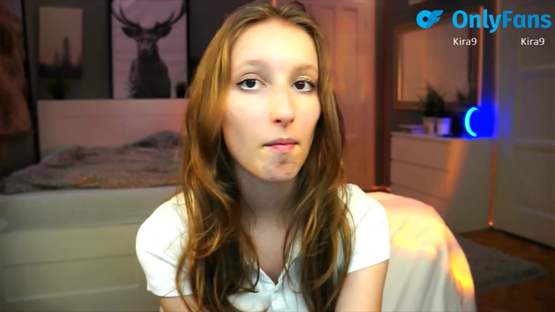 Gallery image thumbnail from Kira9's myfreecams stream on, 09/05/2025, 17:39 image 10 of 20