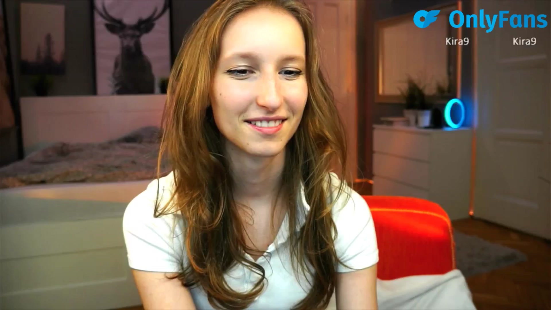 Gallery image thumbnail from Kira9's myfreecams stream on, 09/05/2025, 20:10 image 19 of 20