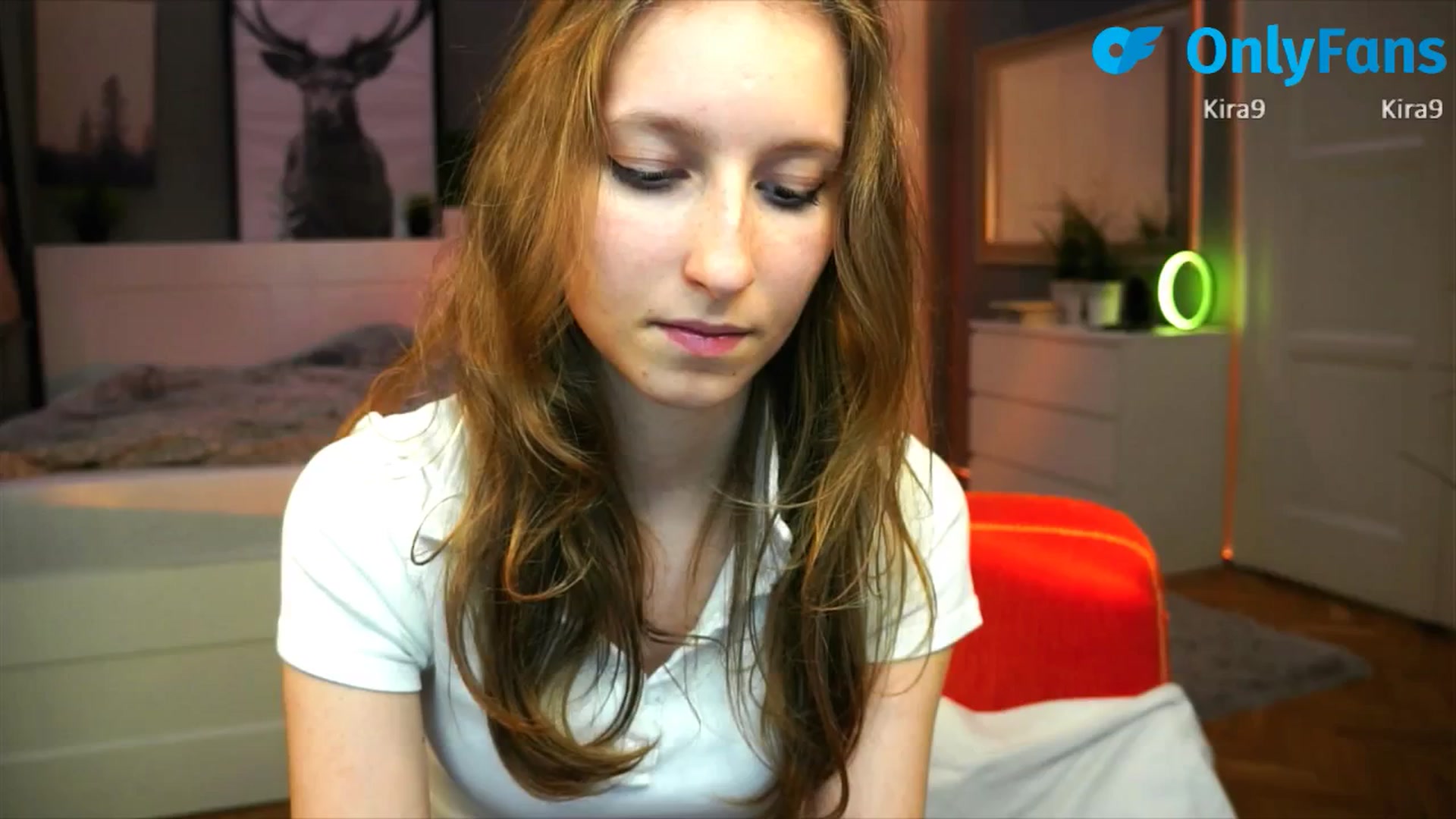 Gallery image thumbnail from Kira9's myfreecams stream on, 09/05/2025, 21:16 image 2 of 20