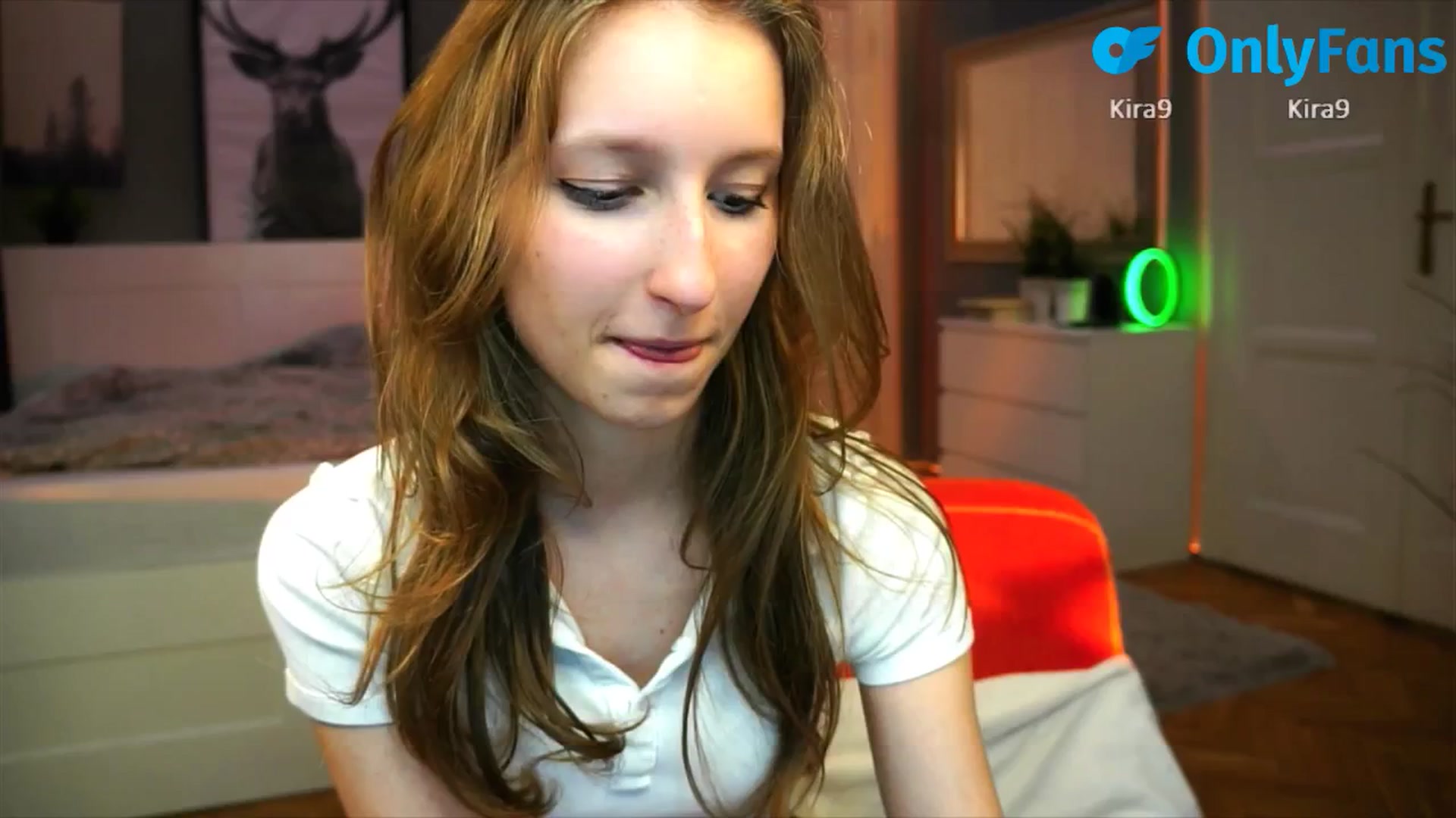 Gallery image thumbnail from Kira9's myfreecams stream on, 09/05/2025, 21:16 image 19 of 20