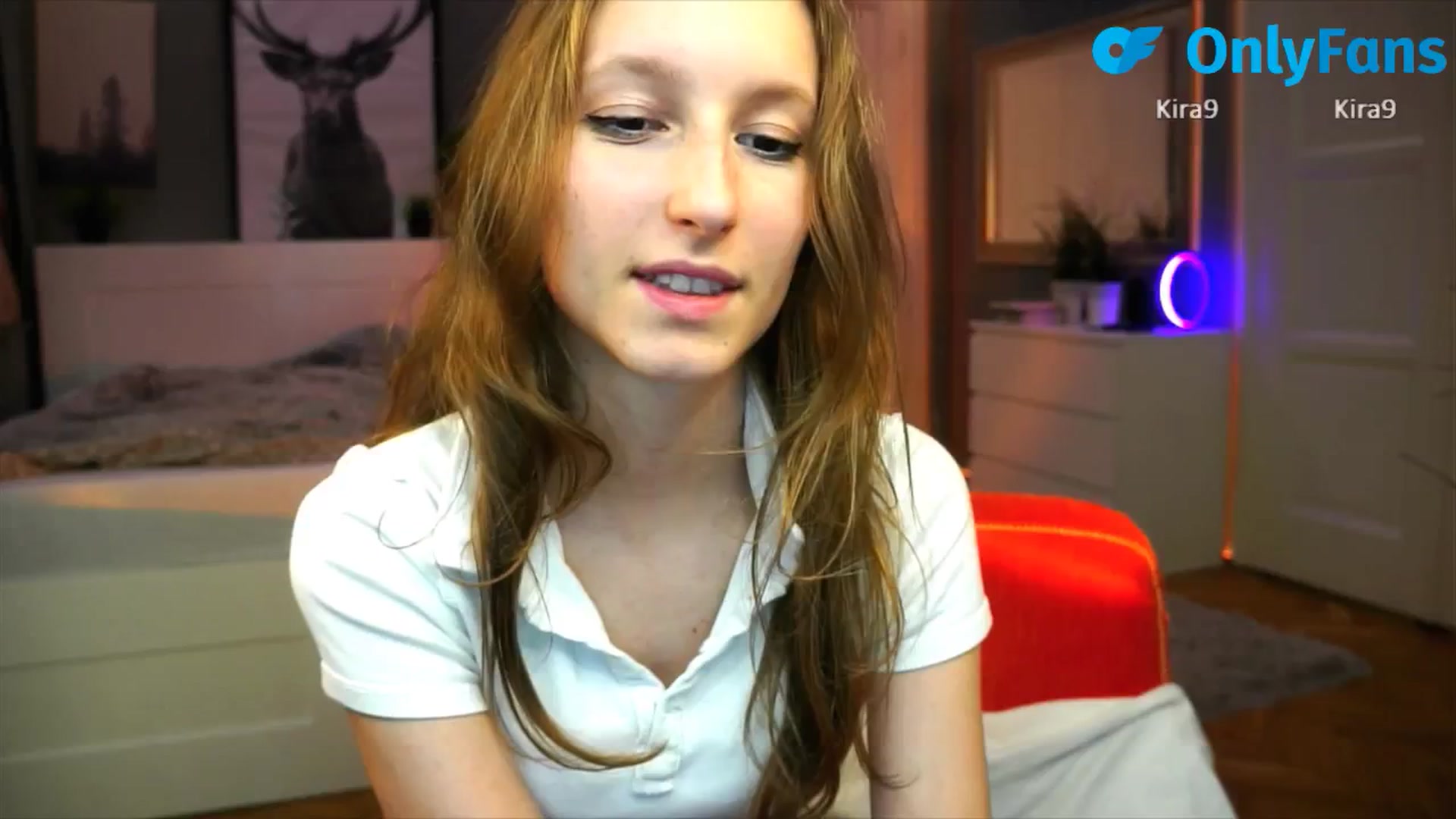 Gallery image thumbnail from Kira9's myfreecams stream on, 09/05/2025, 21:16 image 3 of 20