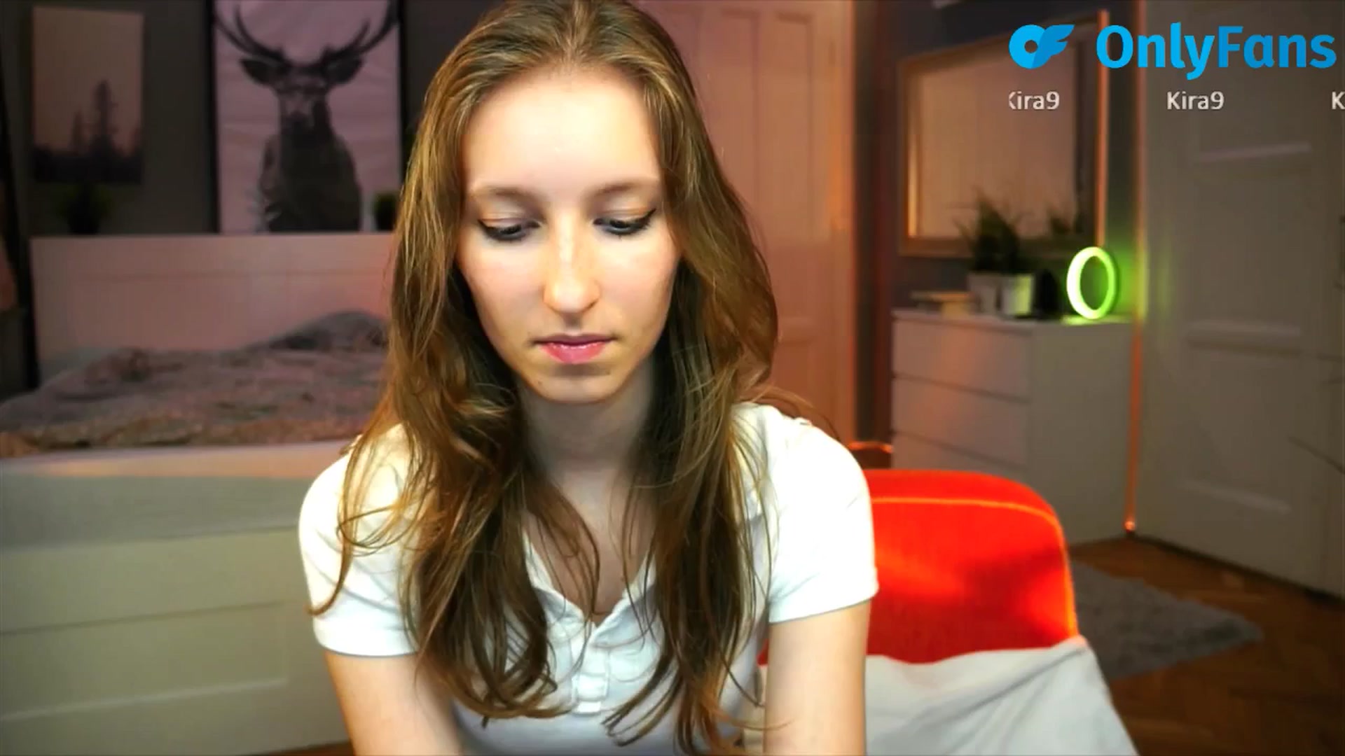Gallery image thumbnail from Kira9's myfreecams stream on, 09/05/2025, 21:16 image 12 of 20
