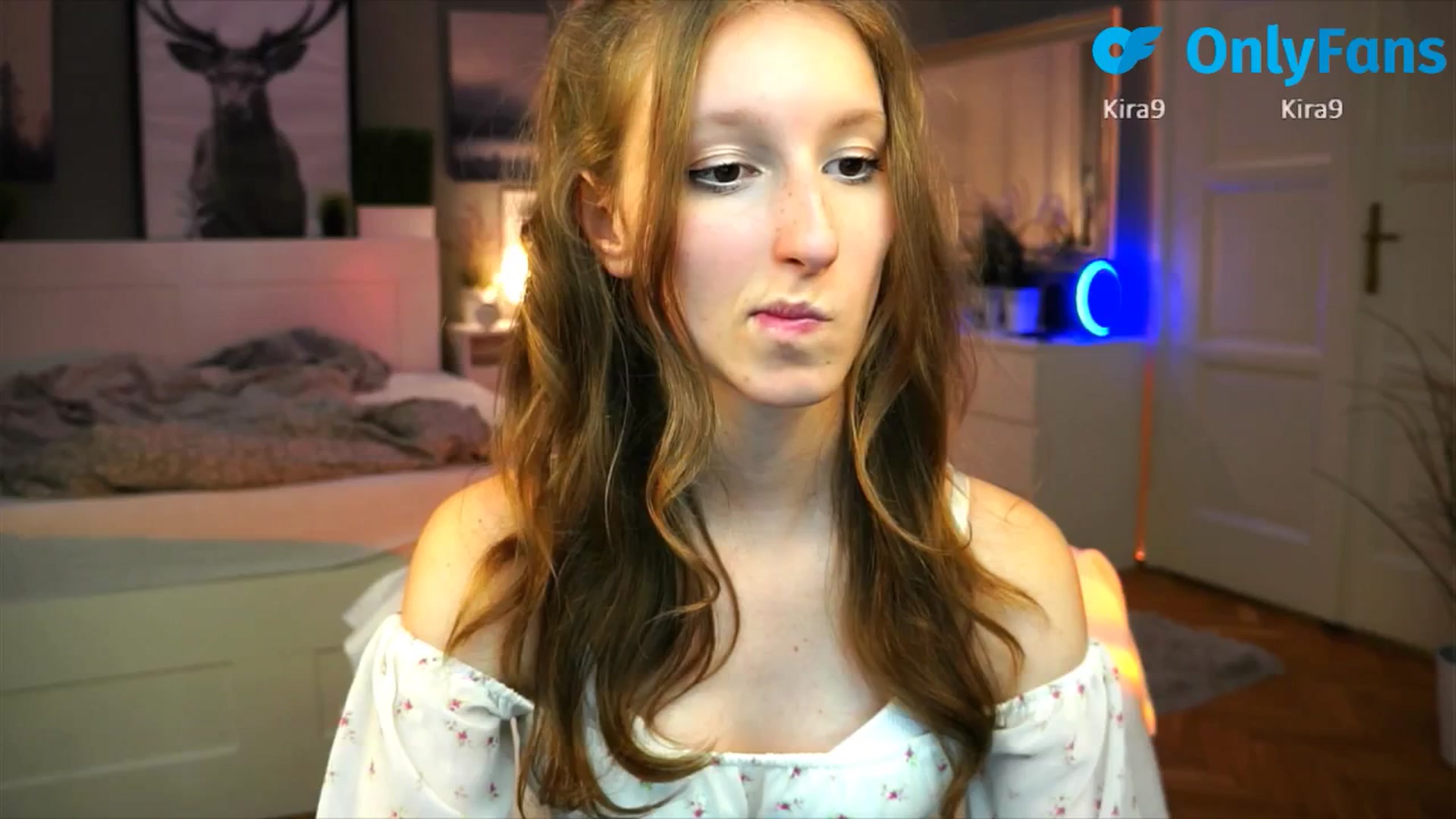 Gallery image thumbnail from Kira9's myfreecams stream on, 09/06/2025, 18:44 image 7 of 20