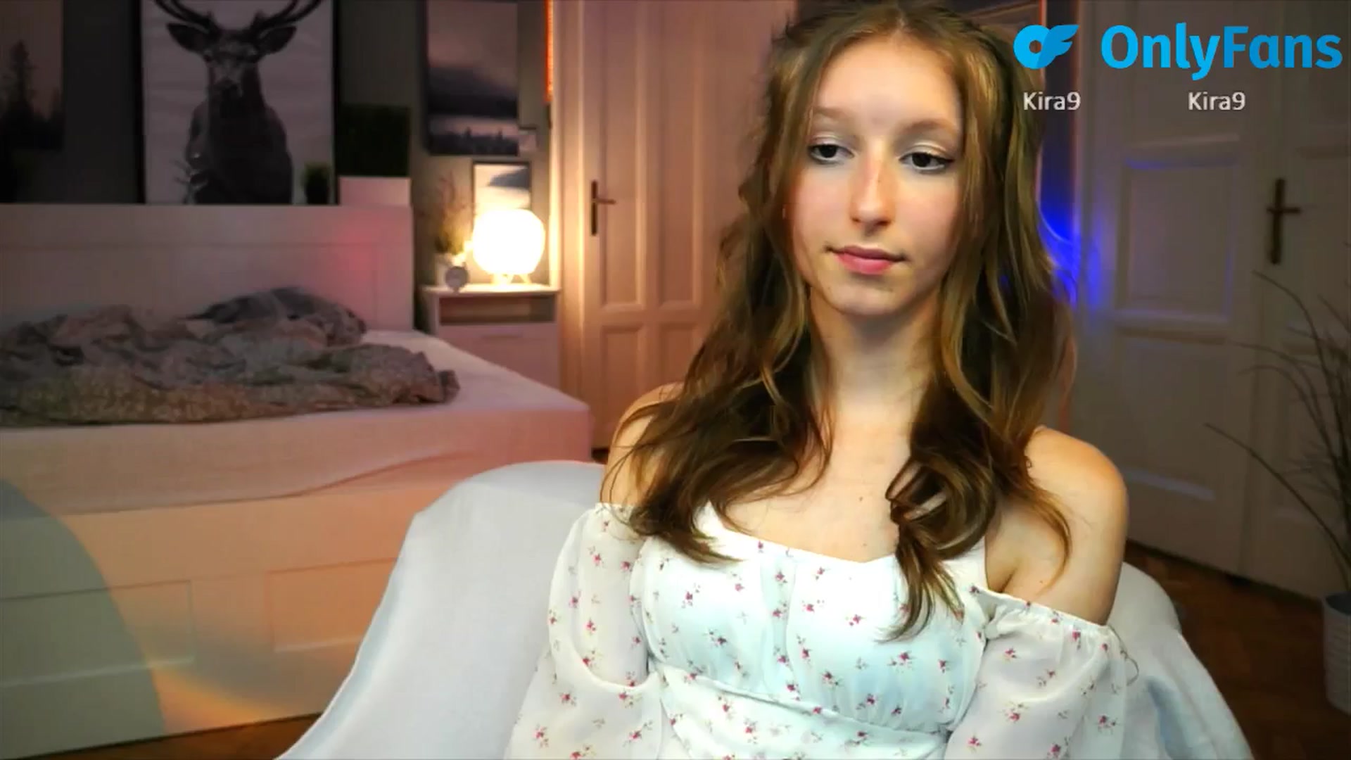 Gallery image thumbnail from Kira9's myfreecams stream on, 09/06/2025, 21:03 image 20 of 20
