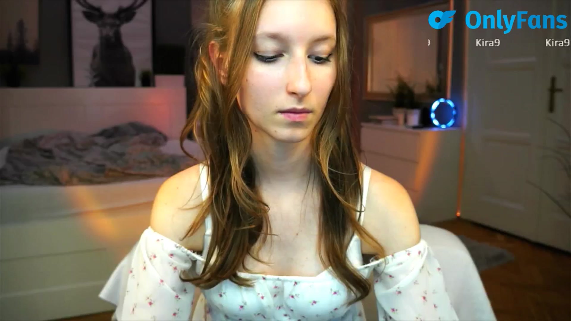 Gallery image thumbnail from Kira9's myfreecams stream on, 09/07/2025, 20:50 image 11 of 20