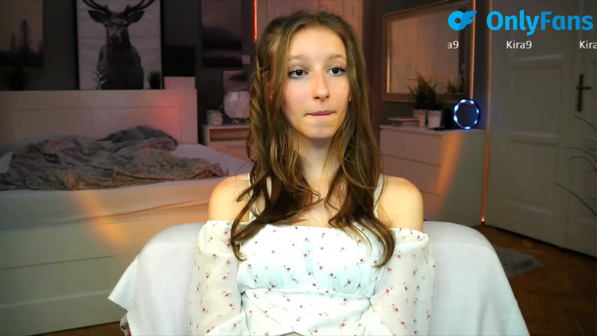 Gallery image thumbnail from Kira9's myfreecams stream on, 09/07/2025, 20:50 image 15 of 20
