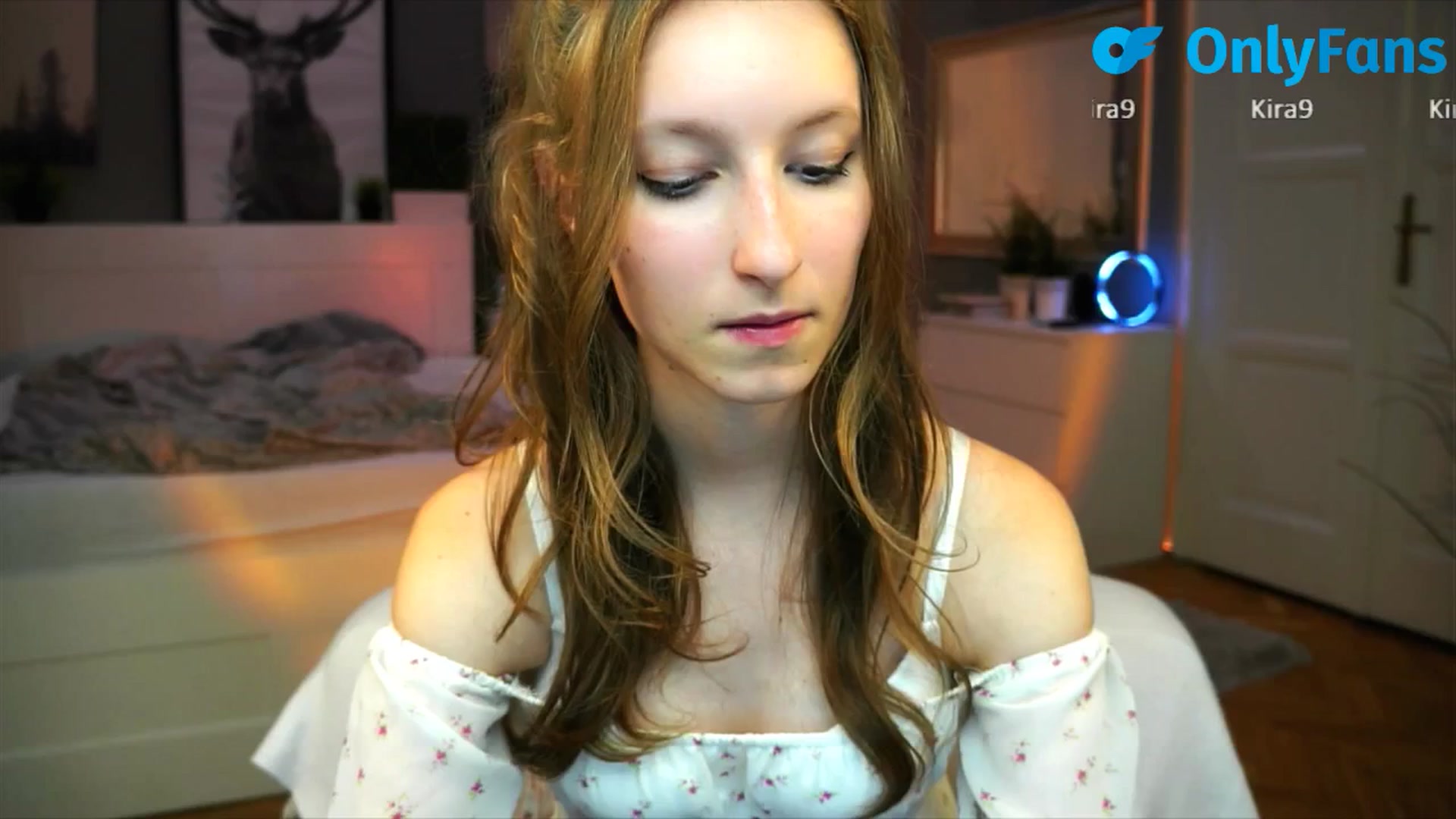 Gallery image thumbnail from Kira9's myfreecams stream on, 09/07/2025, 20:50 image 18 of 20