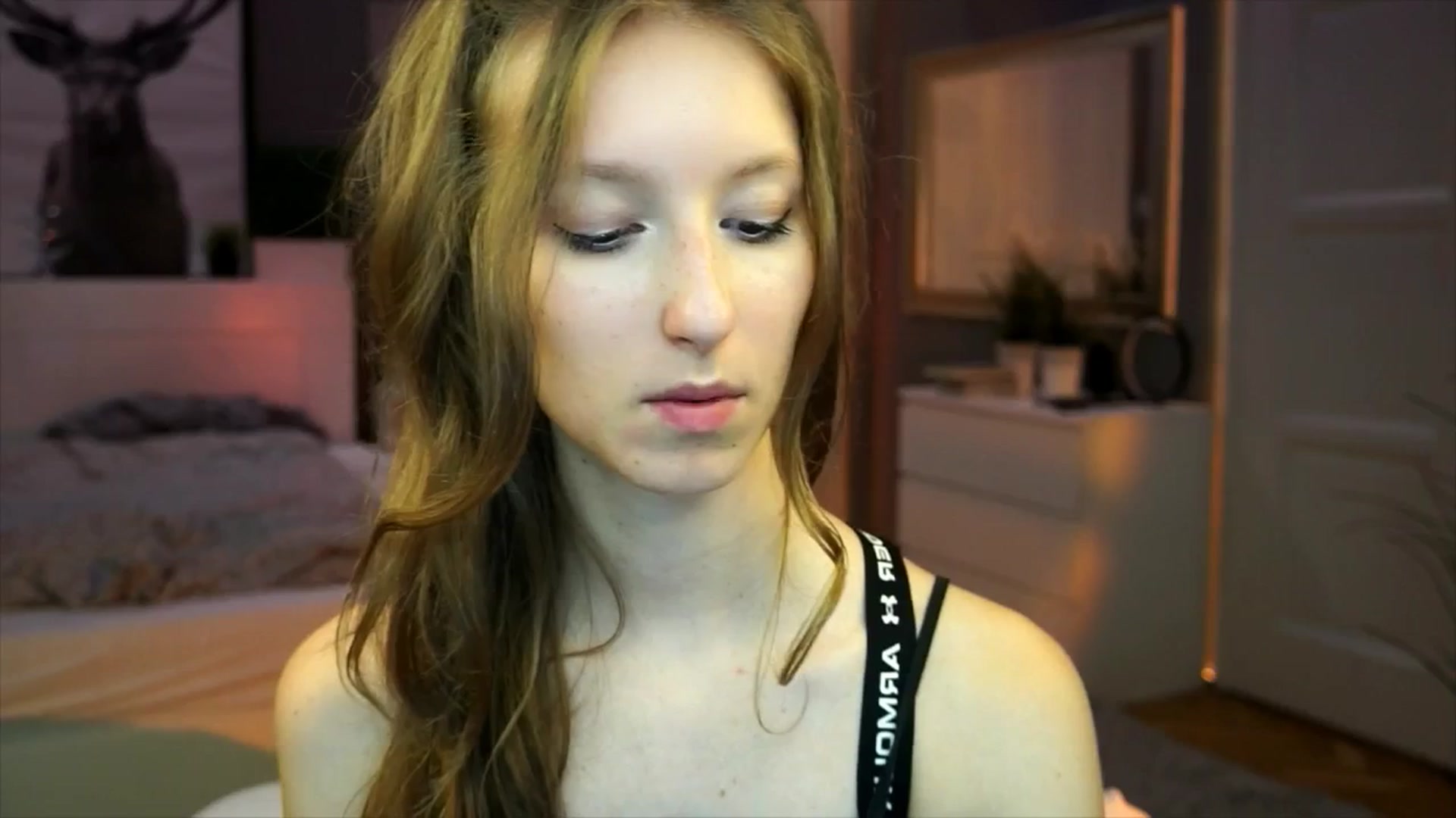 Gallery image thumbnail from Kira9's myfreecams stream on, 09/12/2025, 21:32 image 9 of 20