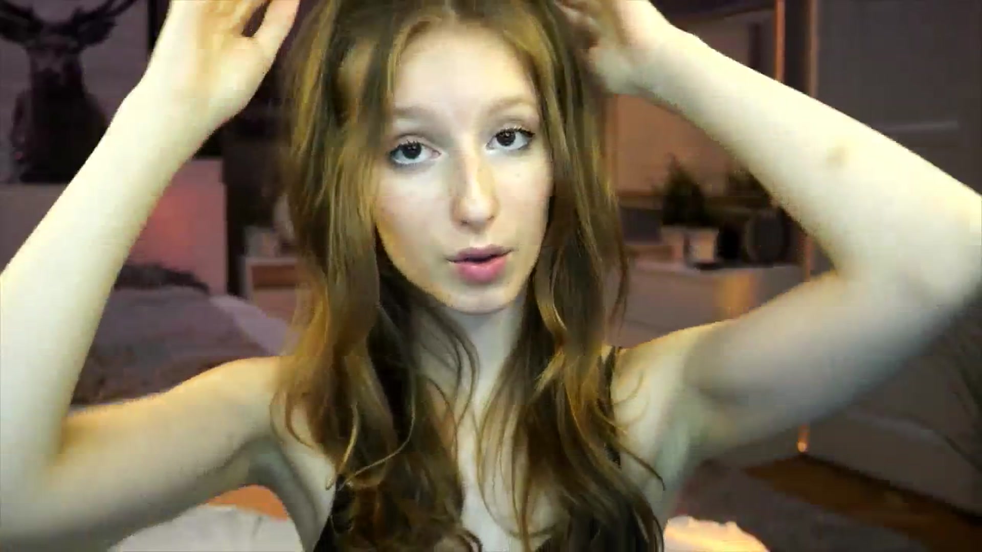 Gallery image thumbnail from Kira9's myfreecams stream on, 09/12/2025, 21:32 image 11 of 20