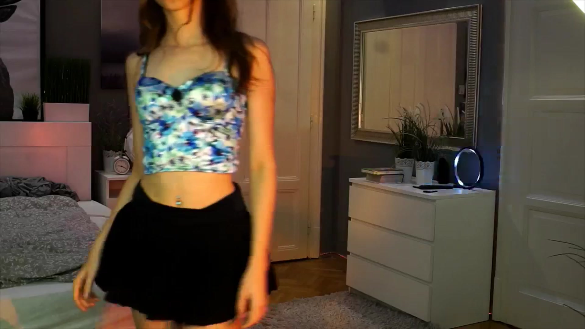 Gallery image thumbnail from Kira9's myfreecams stream on, 09/13/2025, 19:06 image 5 of 20
