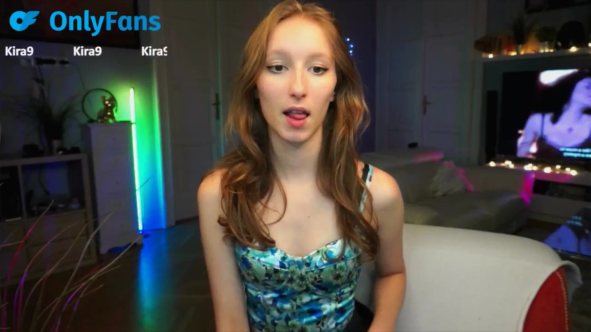 Gallery image thumbnail from Kira9's myfreecams stream on, 09/17/2025, 16:48 image 13 of 20