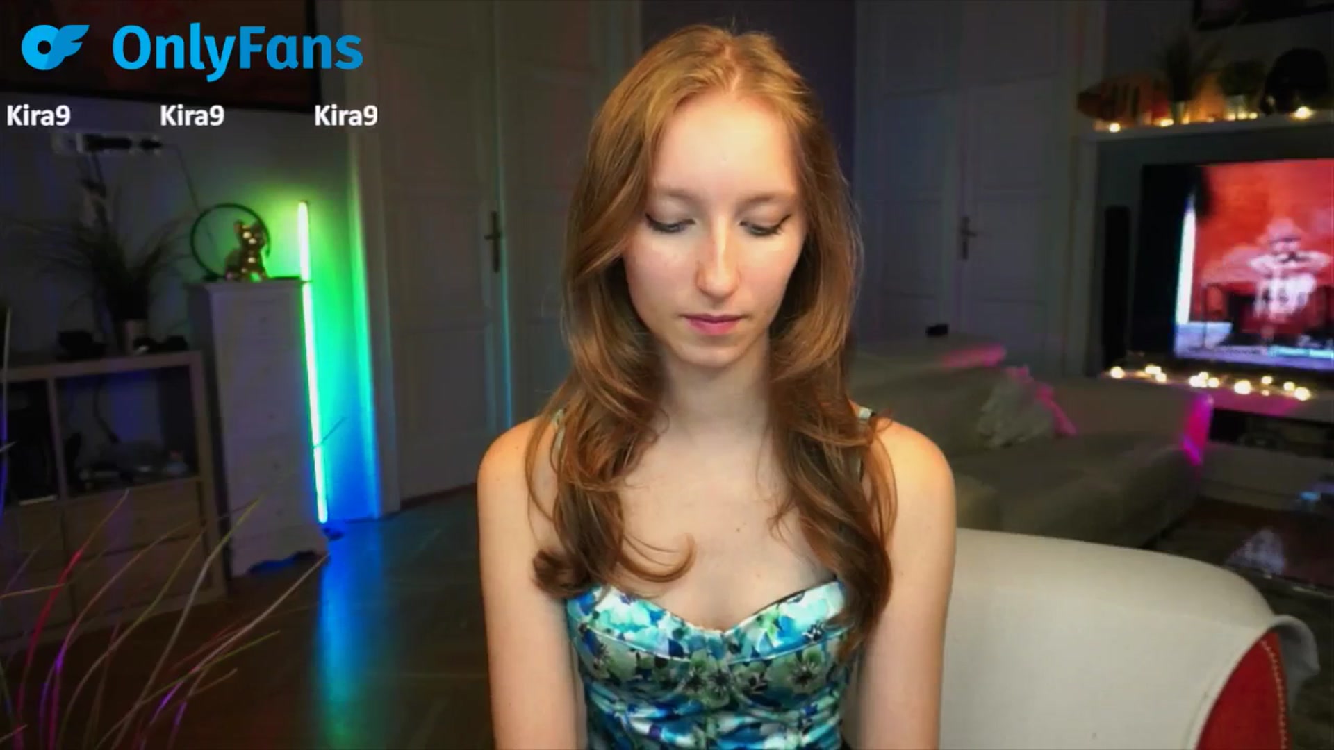 Gallery image thumbnail from Kira9's myfreecams stream on, 09/17/2025, 16:48 image 7 of 20