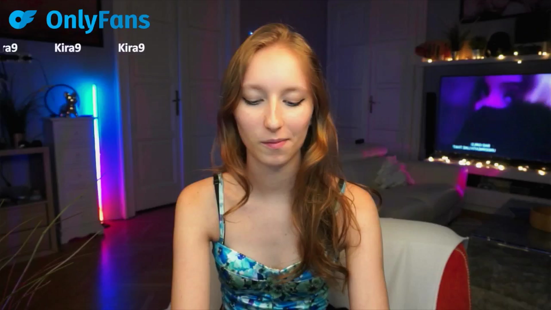 Gallery image thumbnail from Kira9's myfreecams stream on, 09/17/2025, 18:26 image 18 of 20