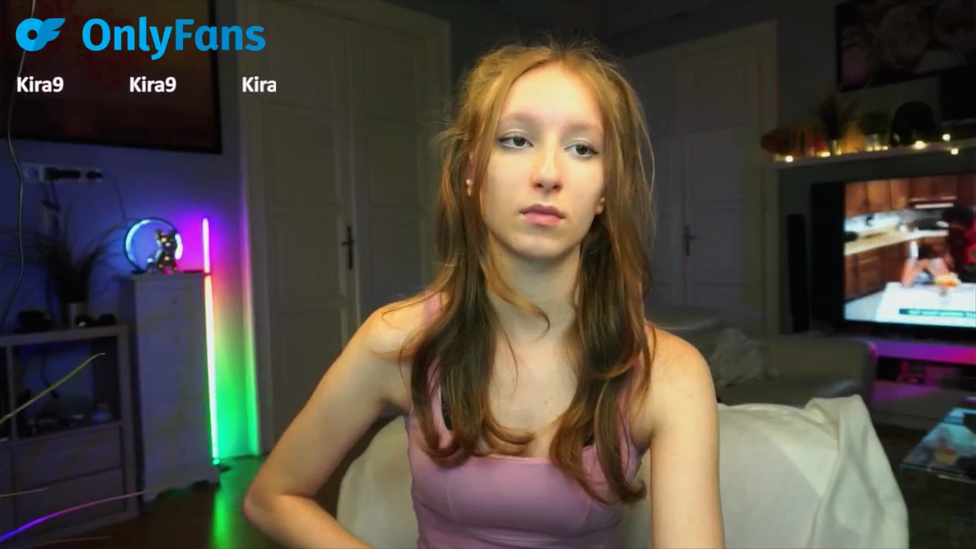Gallery image thumbnail from Kira9's myfreecams stream on, 09/18/2025, 17:50 image 4 of 20