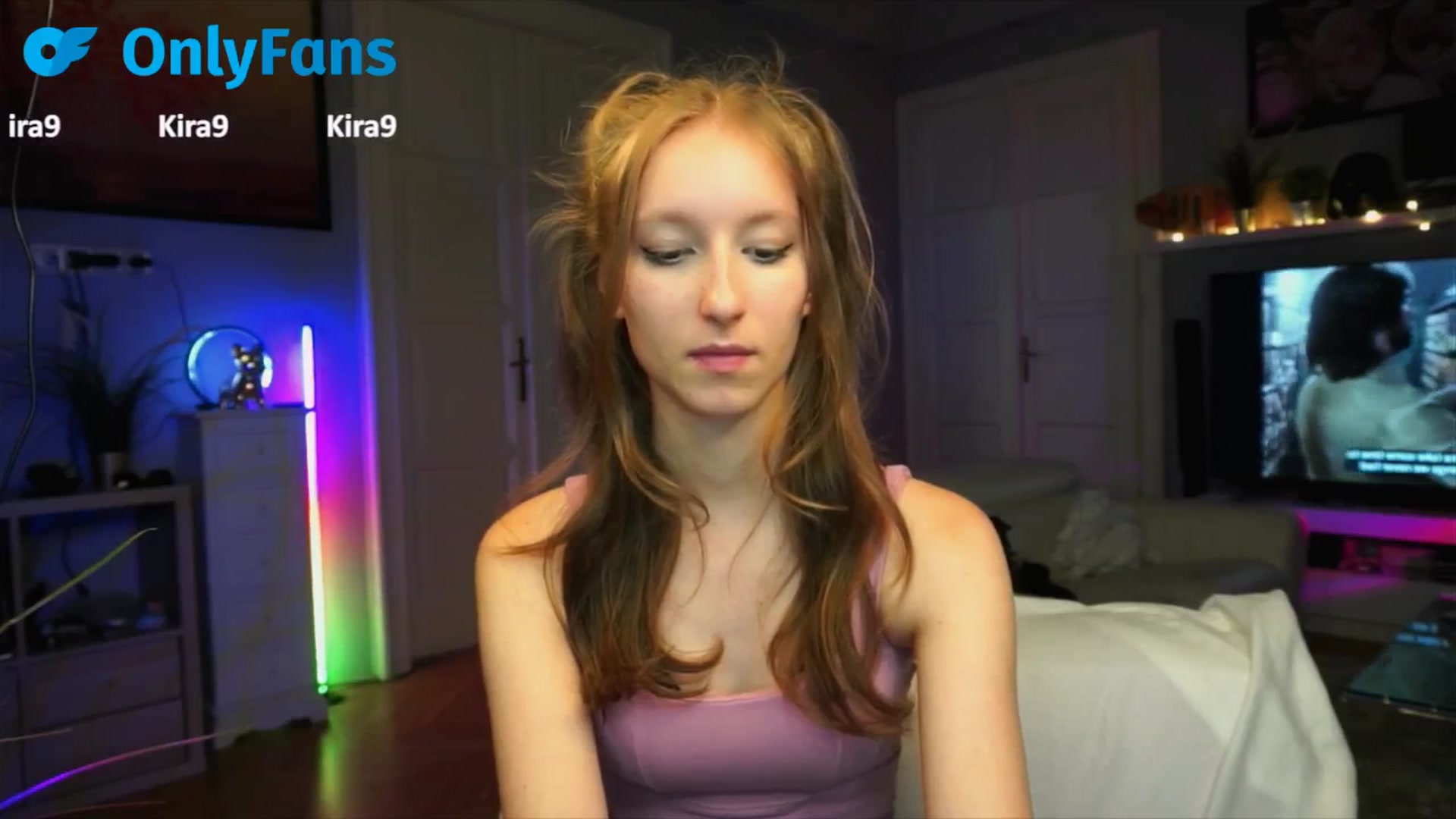Gallery image thumbnail from Kira9's myfreecams stream on, 09/18/2025, 17:50 image 11 of 20