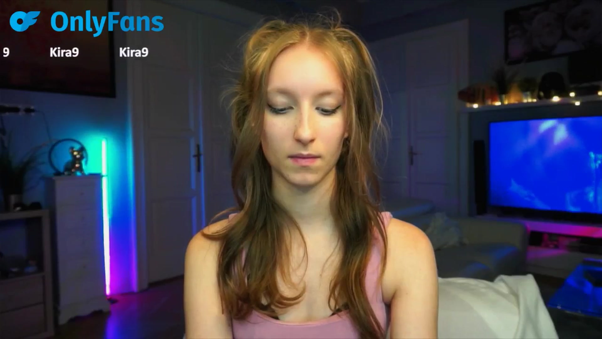 Gallery image thumbnail from Kira9's myfreecams stream on, 09/18/2025, 17:50 image 19 of 20