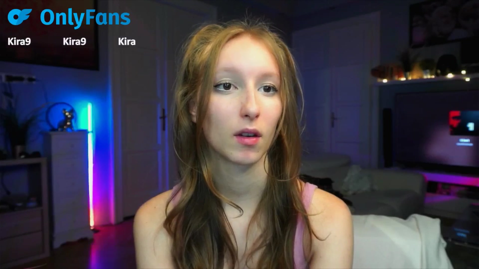 Gallery image thumbnail from Kira9's myfreecams stream on, 09/18/2025, 19:58 image 9 of 20