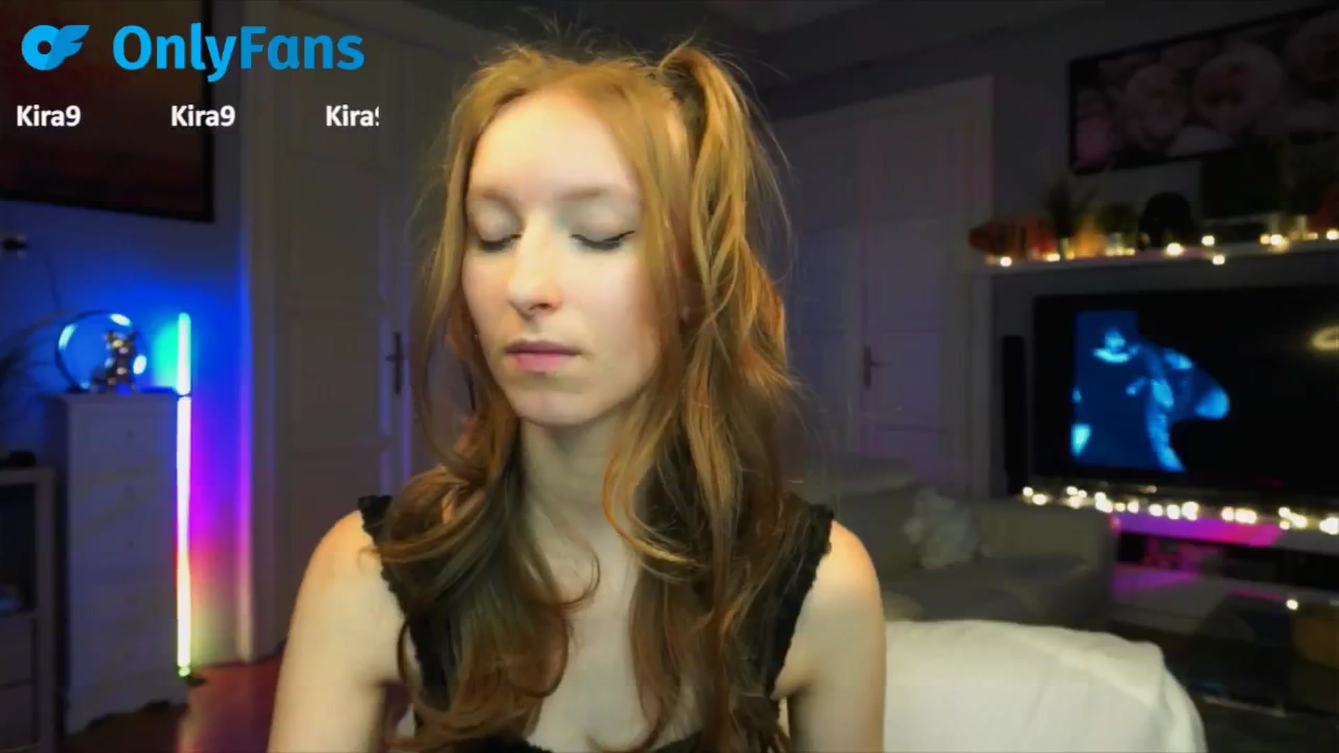 Gallery image thumbnail from Kira9's myfreecams stream on, 09/19/2025, 18:13 image 20 of 20