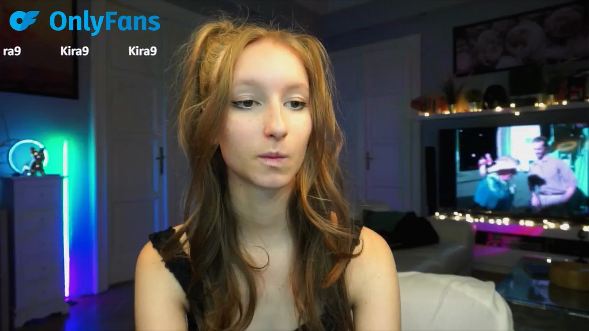 Gallery image thumbnail from Kira9's myfreecams stream on, 09/19/2025, 18:13 image 10 of 20