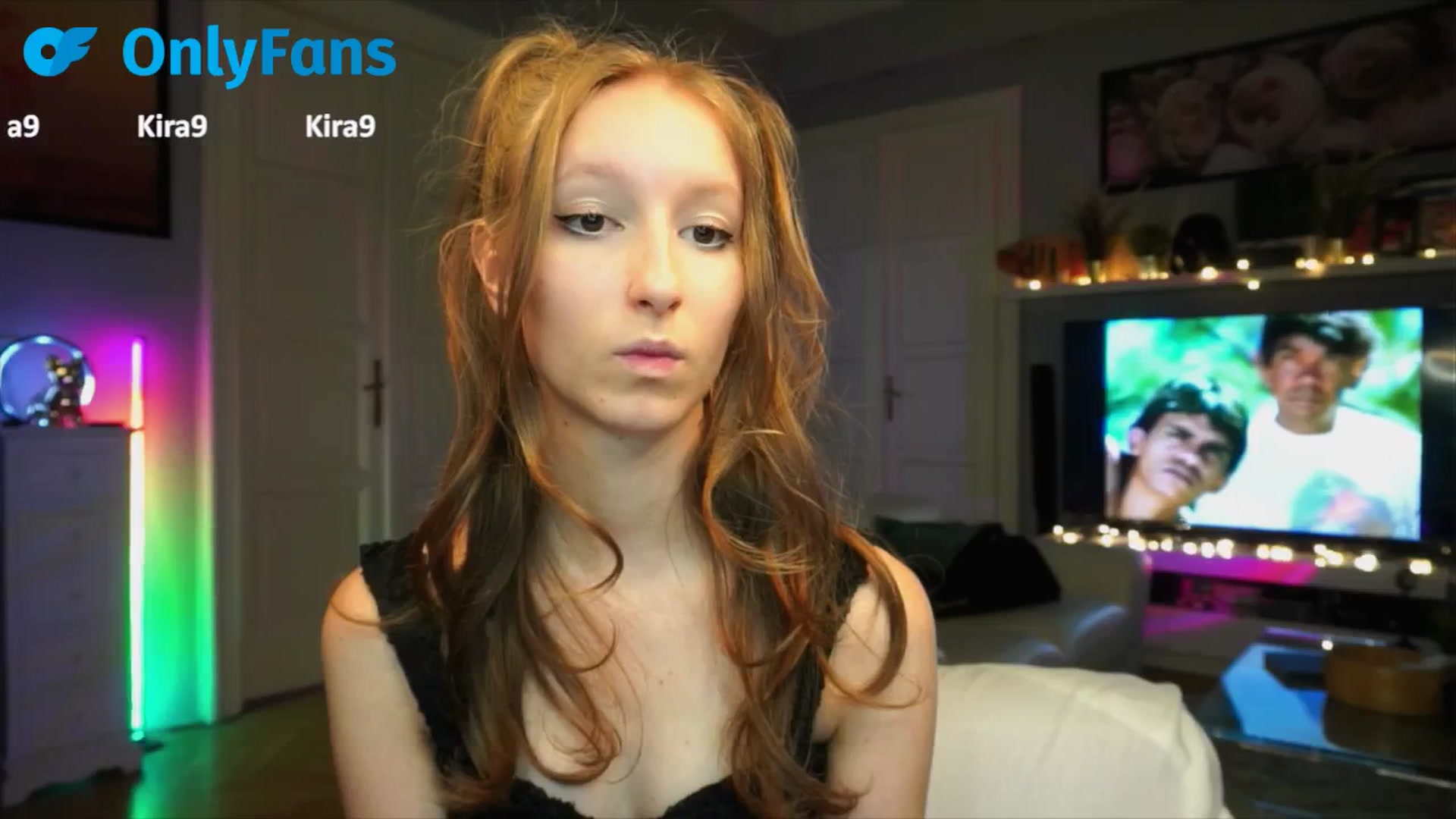 Gallery image thumbnail from Kira9's myfreecams stream on, 09/19/2025, 18:13 image 16 of 20
