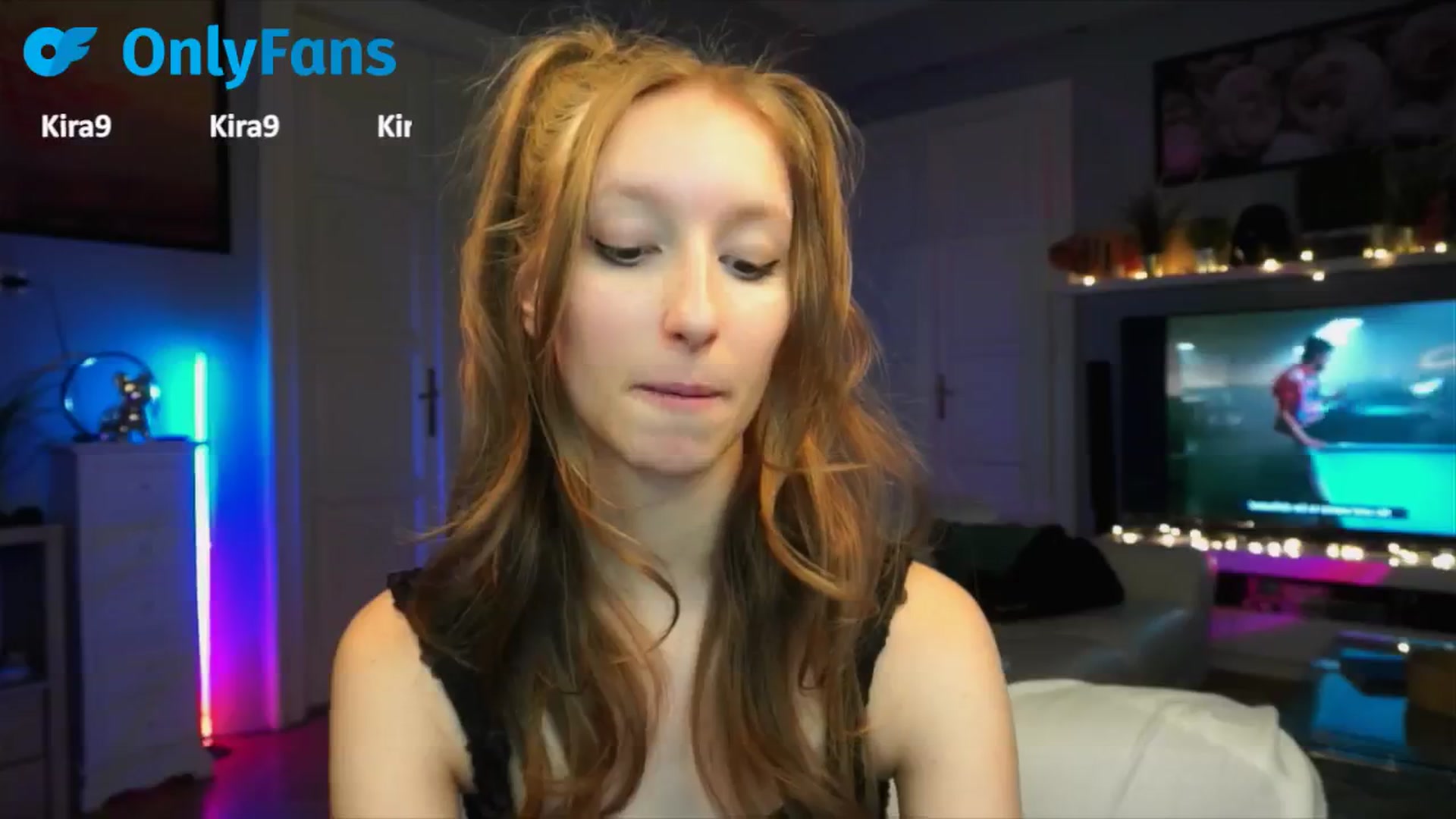 Gallery image thumbnail from Kira9's myfreecams stream on, 09/19/2025, 18:13 image 8 of 20