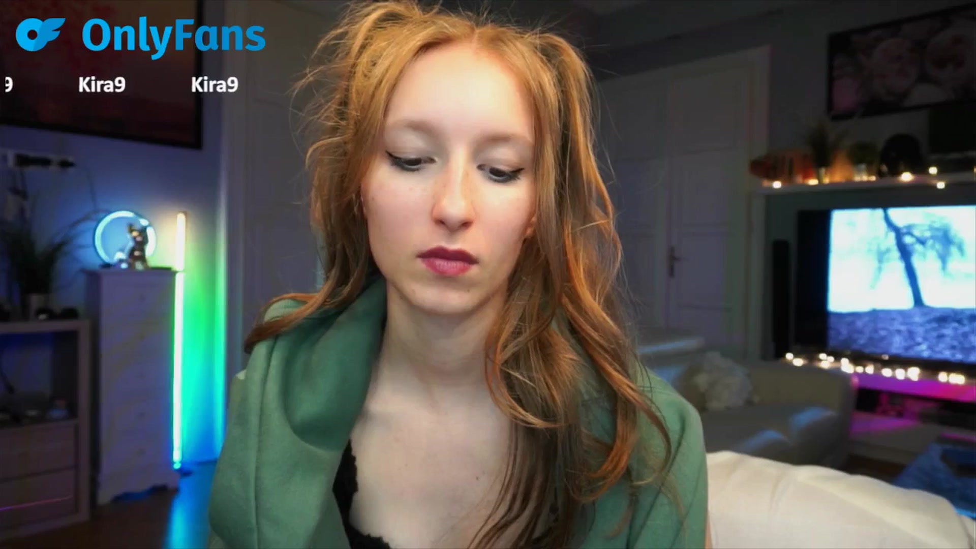 Gallery image thumbnail from Kira9's myfreecams stream on, 09/19/2025, 21:31 image 8 of 20