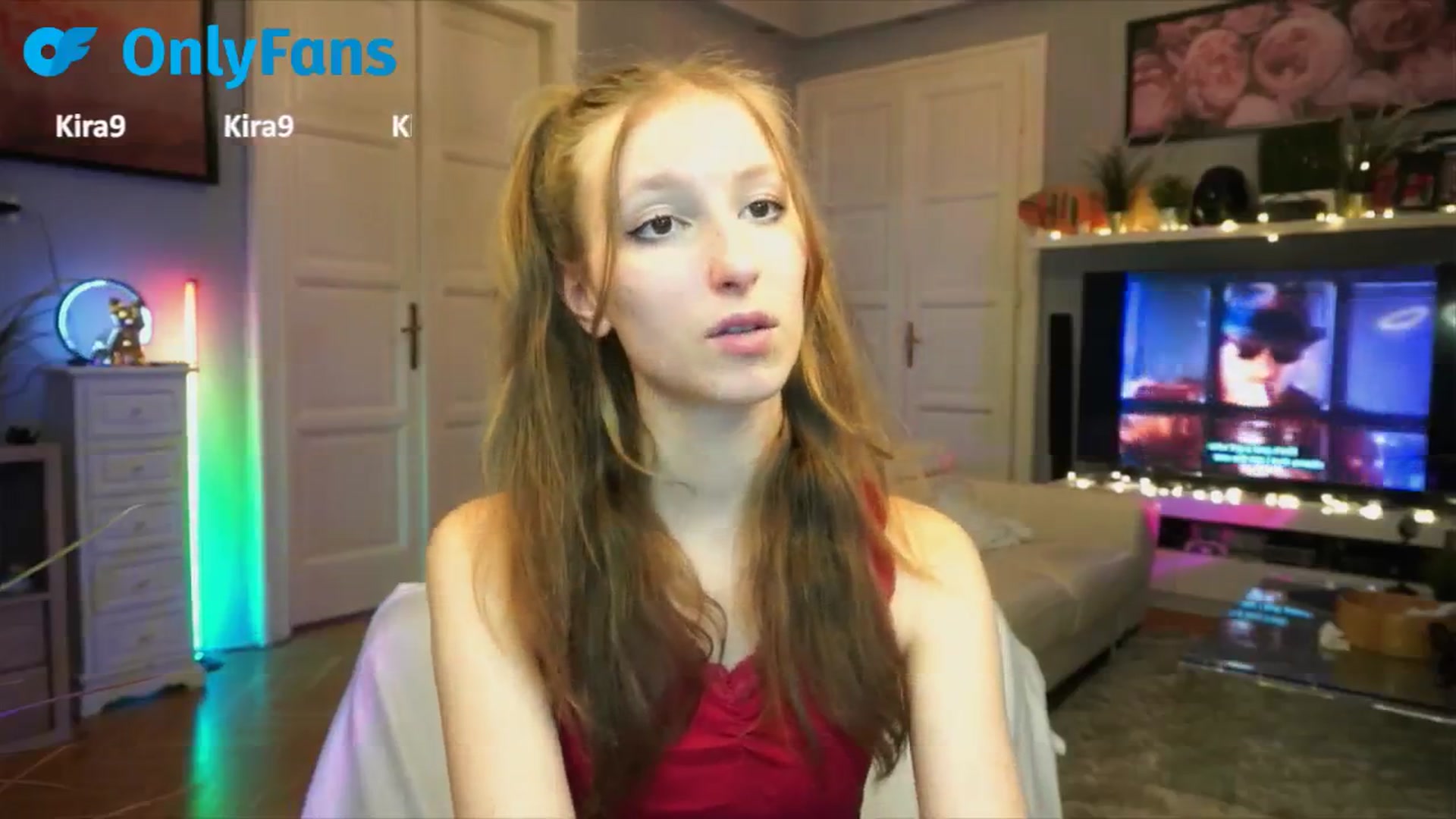 Gallery image thumbnail from Kira9's myfreecams stream on, 09/21/2025, 19:25 image 9 of 20